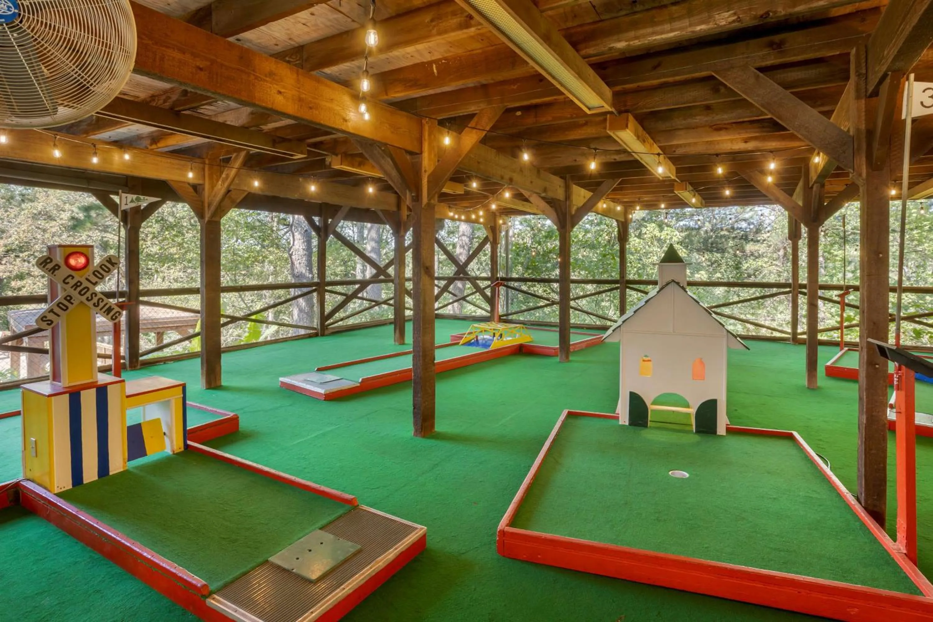 Property building in Best Western Inn of the Ozarks