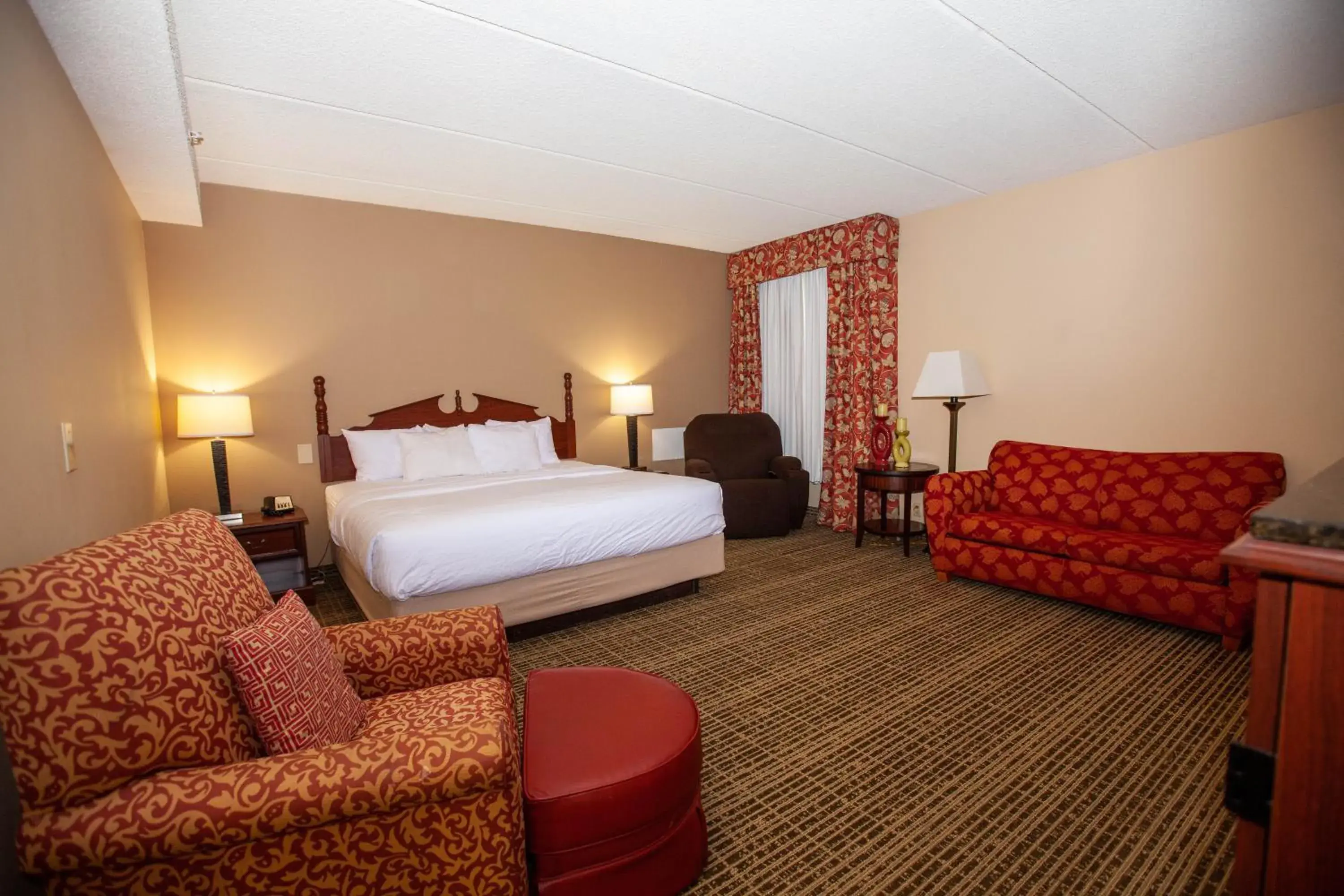 Bedroom, Bed in Baymont by Wyndham Knoxville/Cedar Bluff Bedroom, Bed in Baymont by Wyndham Knoxville/Cedar Bluff