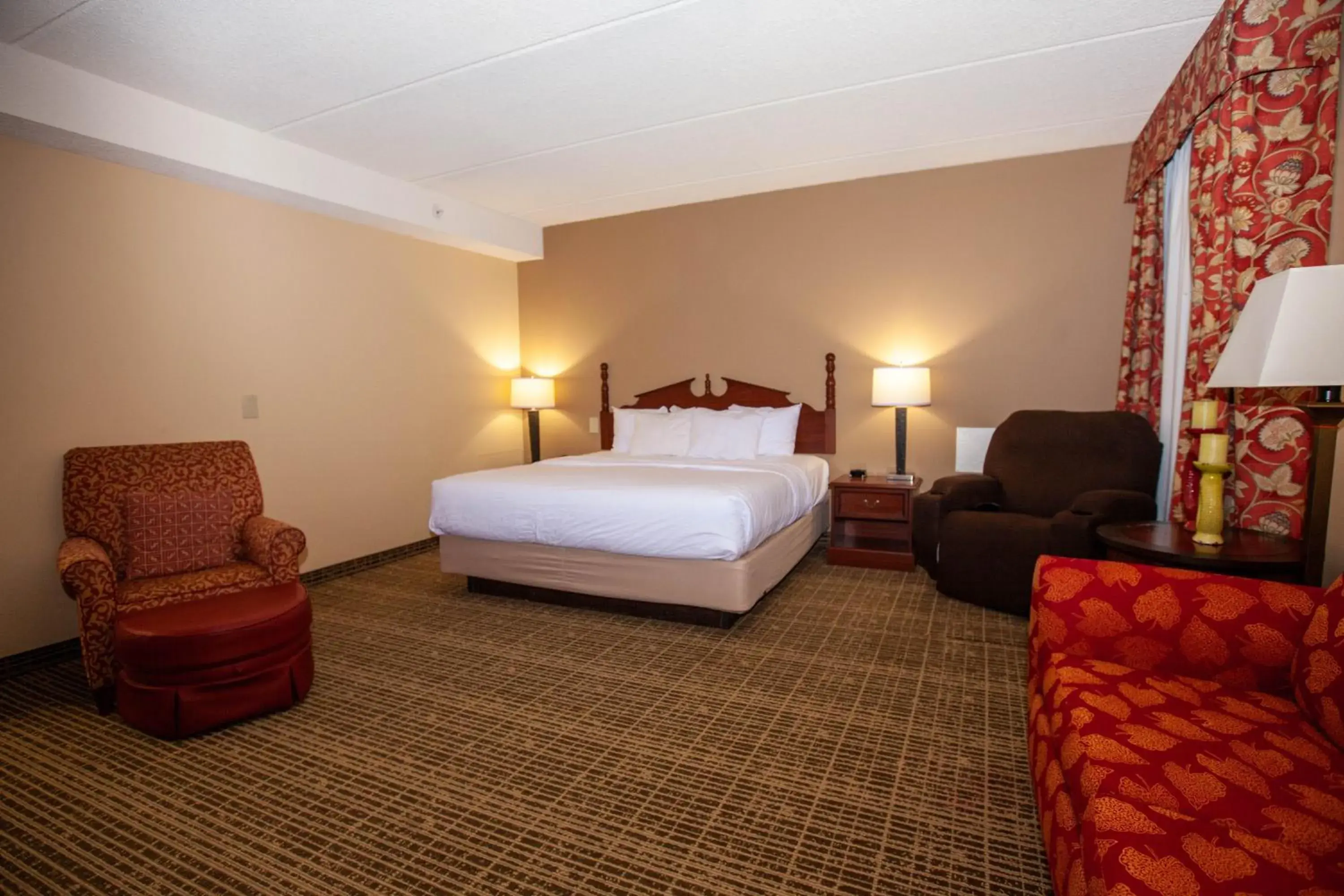 Bedroom, Bed in Baymont by Wyndham Knoxville/Cedar Bluff Bedroom, Bed in Baymont by Wyndham Knoxville/Cedar Bluff