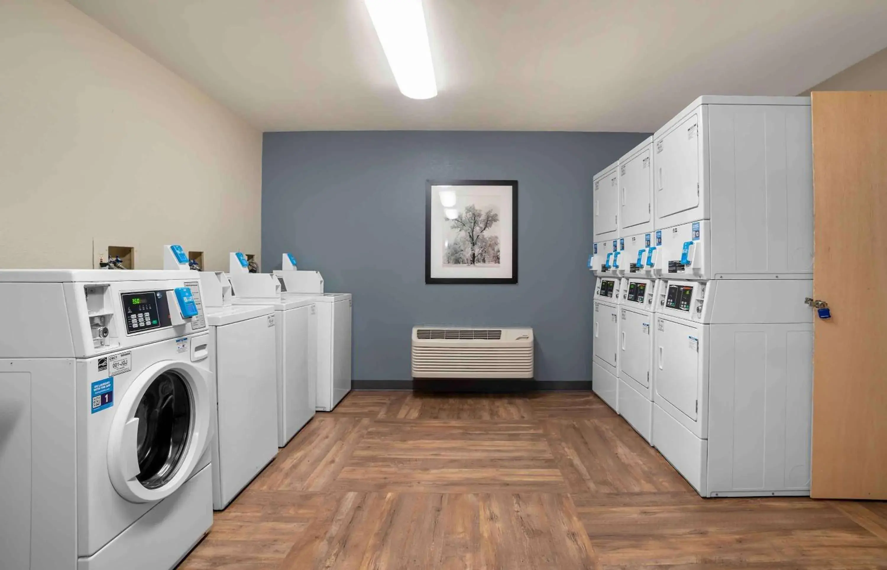 Property building in Extended Stay America Select Suites - New Orleans - Airport Property building in Extended Stay America Select Suites - New Orleans - Airport