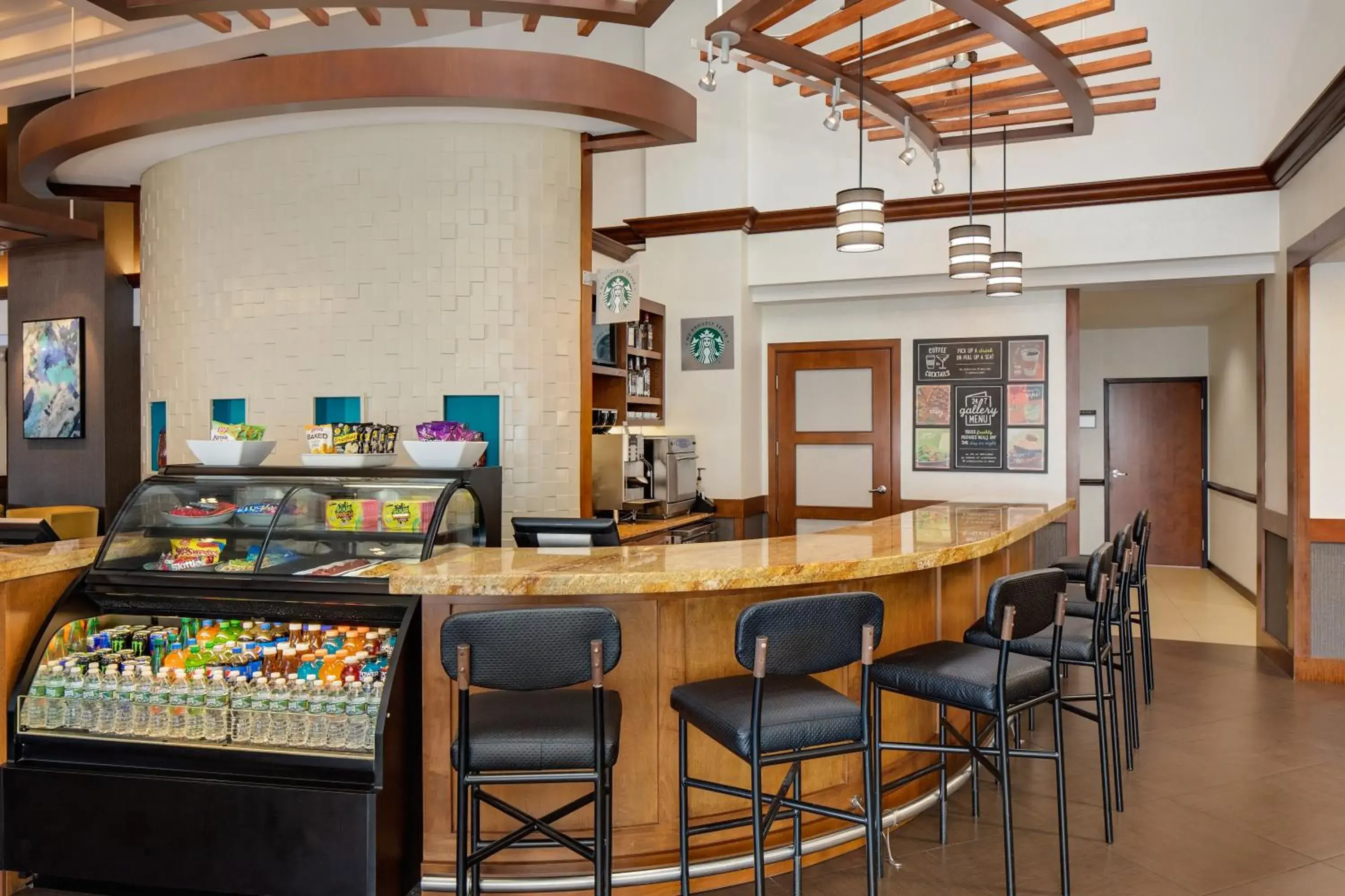 Lounge or bar in Hyatt Place Princeton Lounge or bar in Hyatt Place Princeton