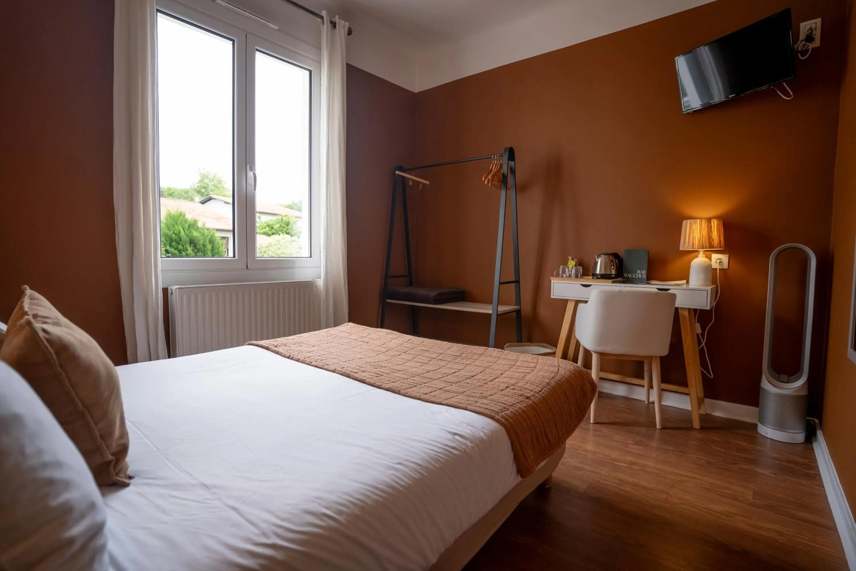 Photo of the whole room, Bed in Mosaik hotel