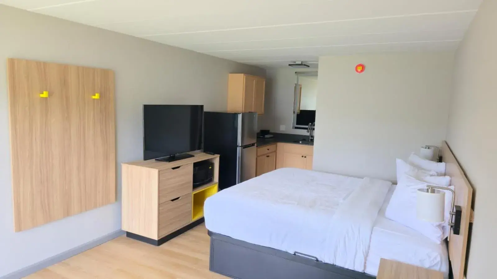 Bedroom, Bed in Days Inn by Wyndham Paducah I-24 Exit 4 Bedroom, Bed in Days Inn by Wyndham Paducah I-24 Exit 4