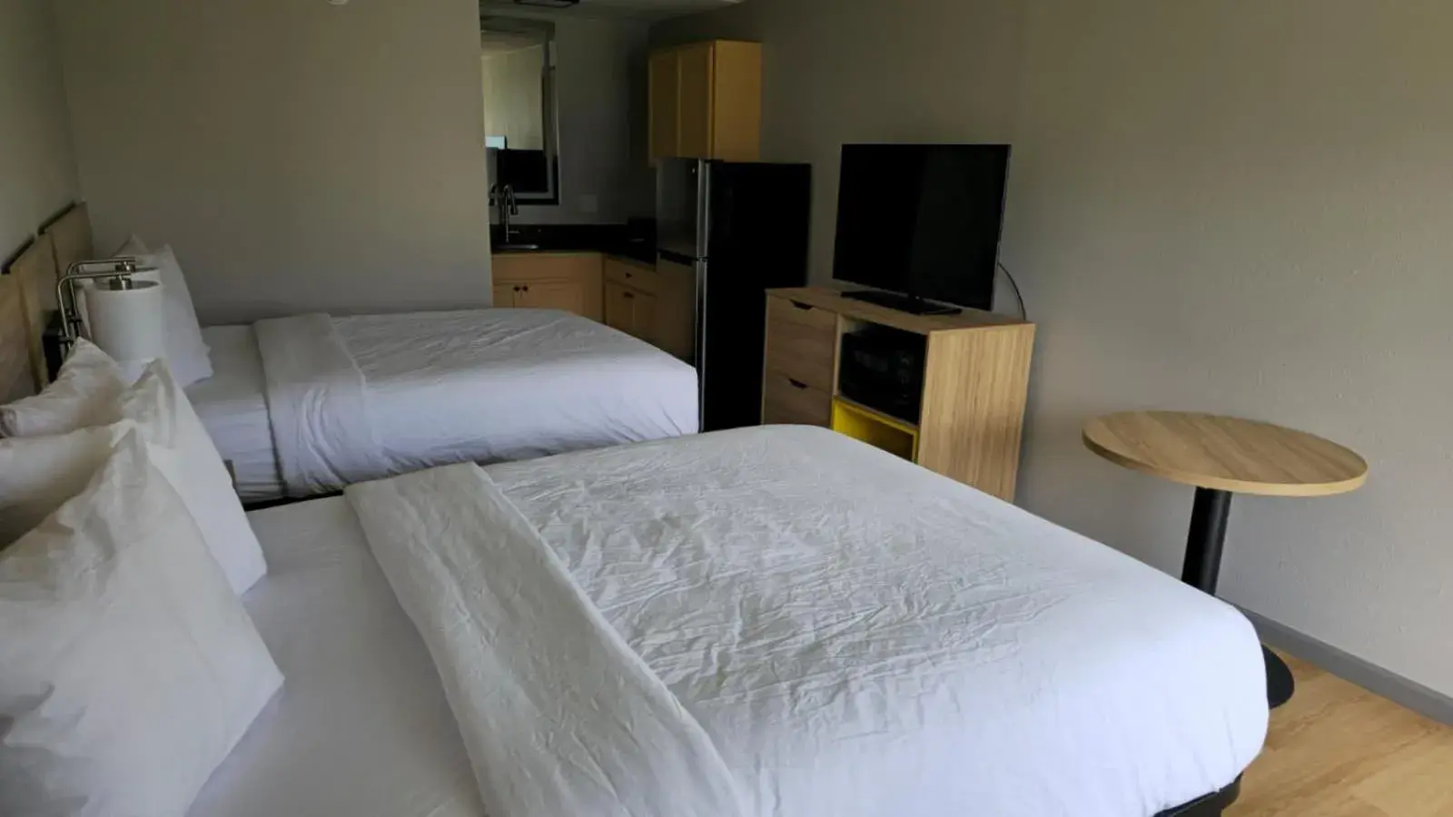 Bedroom, Bed in Days Inn by Wyndham Paducah I-24 Exit 4 Bedroom, Bed in Days Inn by Wyndham Paducah I-24 Exit 4