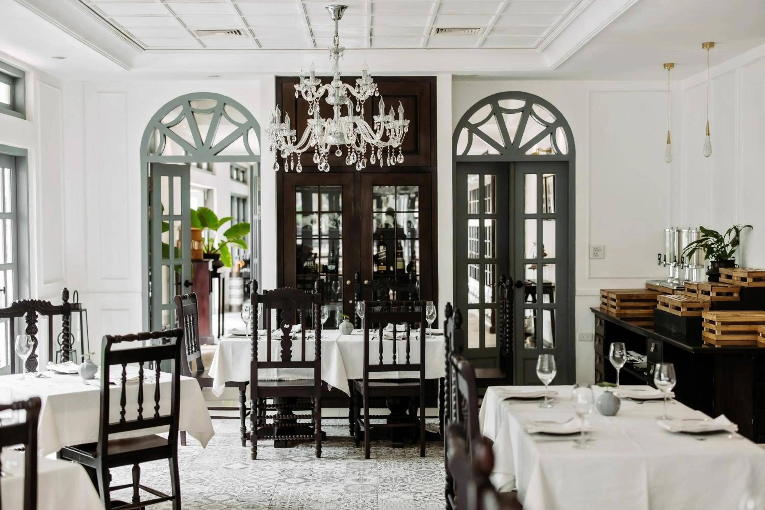 Restaurant/places to eat in Souphattra Hotel Luang Prabang