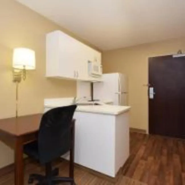Kitchen or kitchenette in MainStay Suites Chicago Hillside