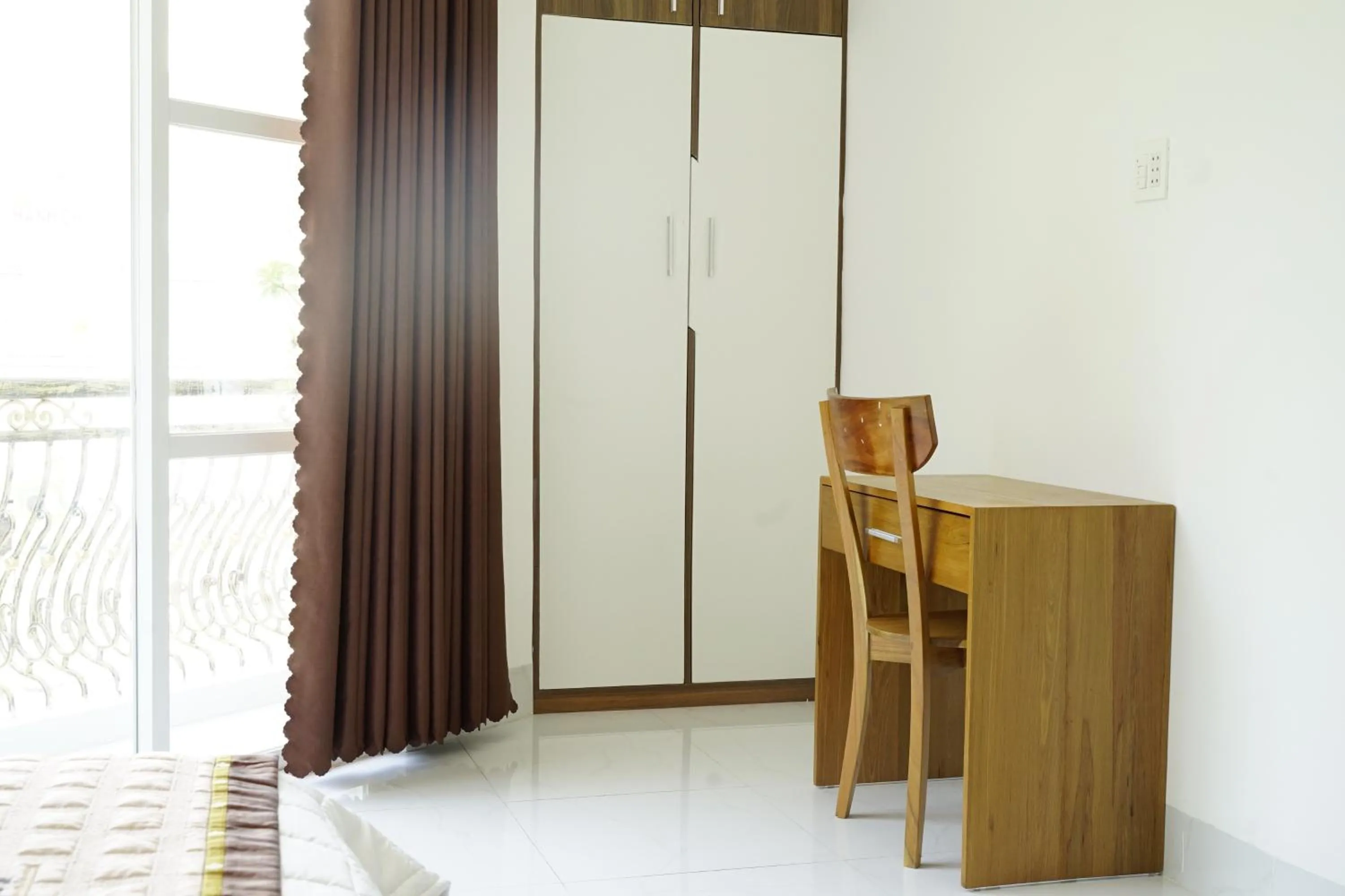 wardrobe in HongKong1 Hotel Quy Nhon