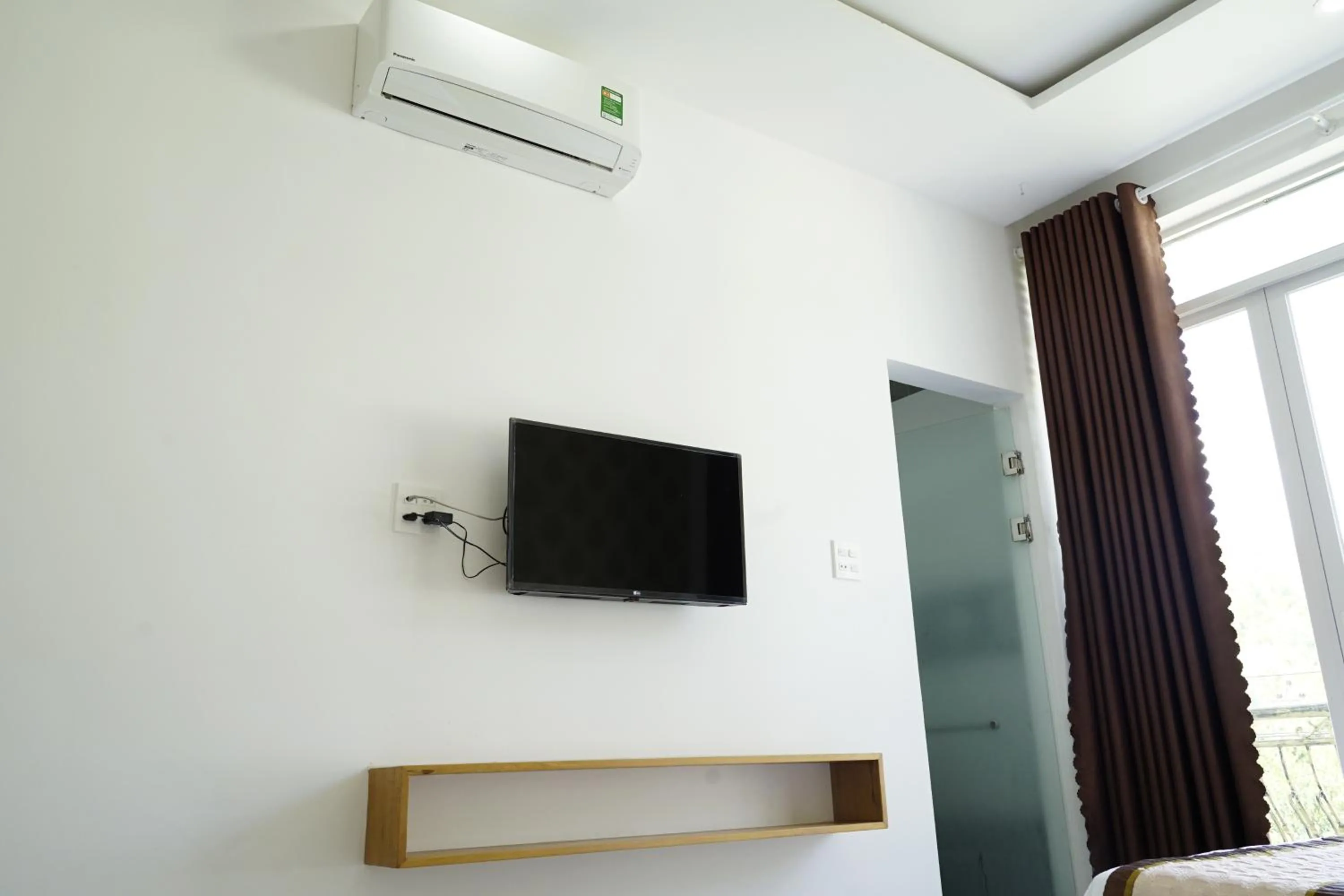 TV and multimedia in HongKong1 Hotel Quy Nhon