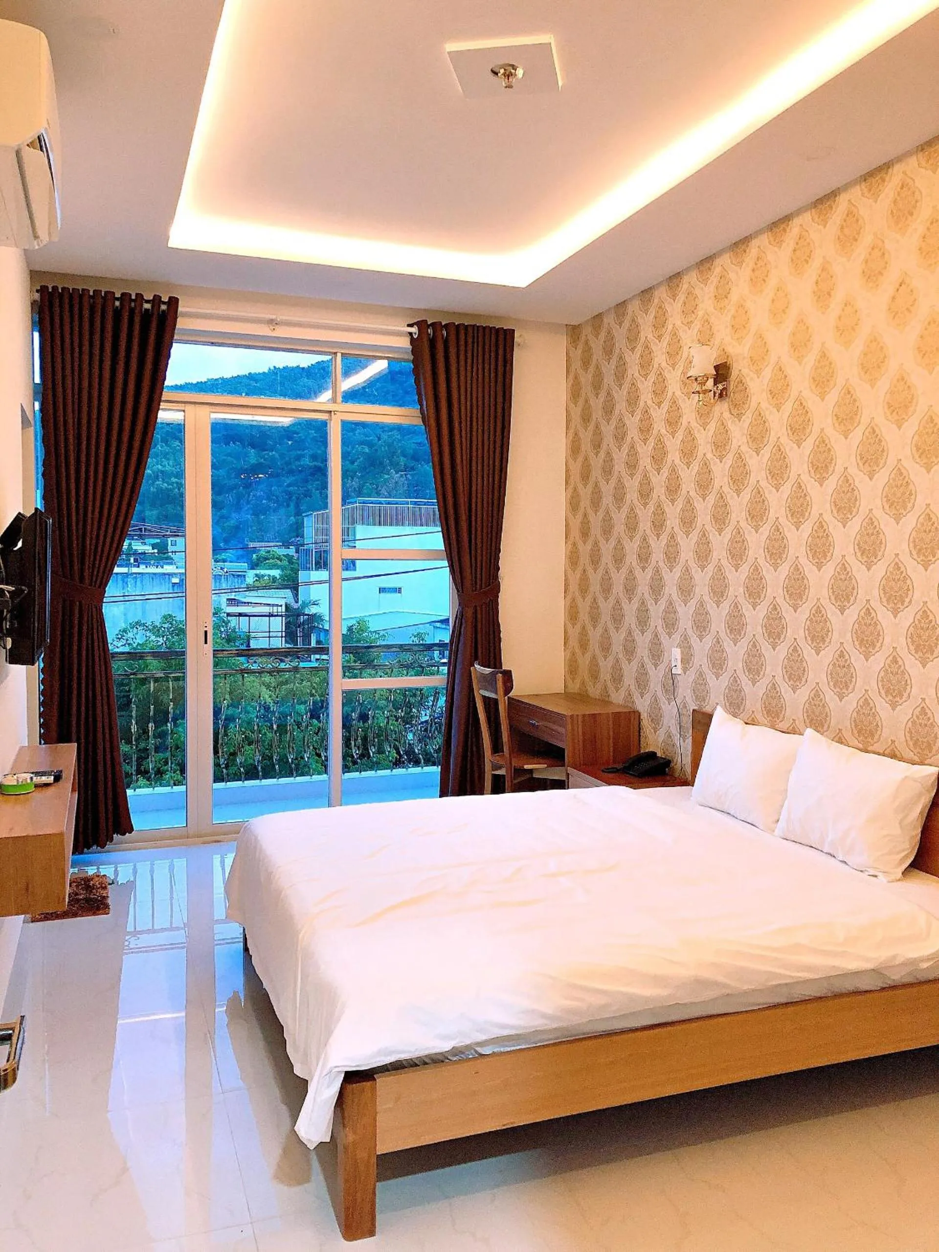 Photo of the whole room in HongKong1 Hotel Quy Nhon