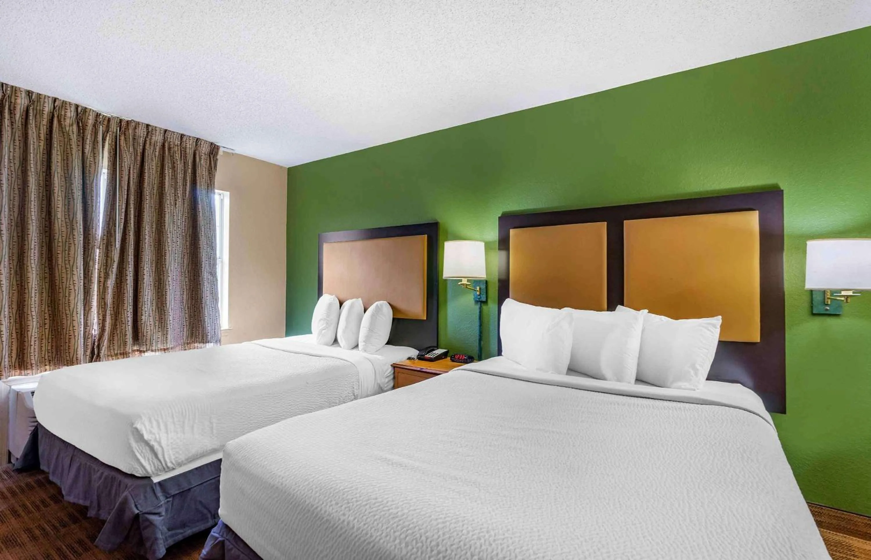 Bedroom, Bed in Extended Stay America Select Suites - Tampa - North Airport