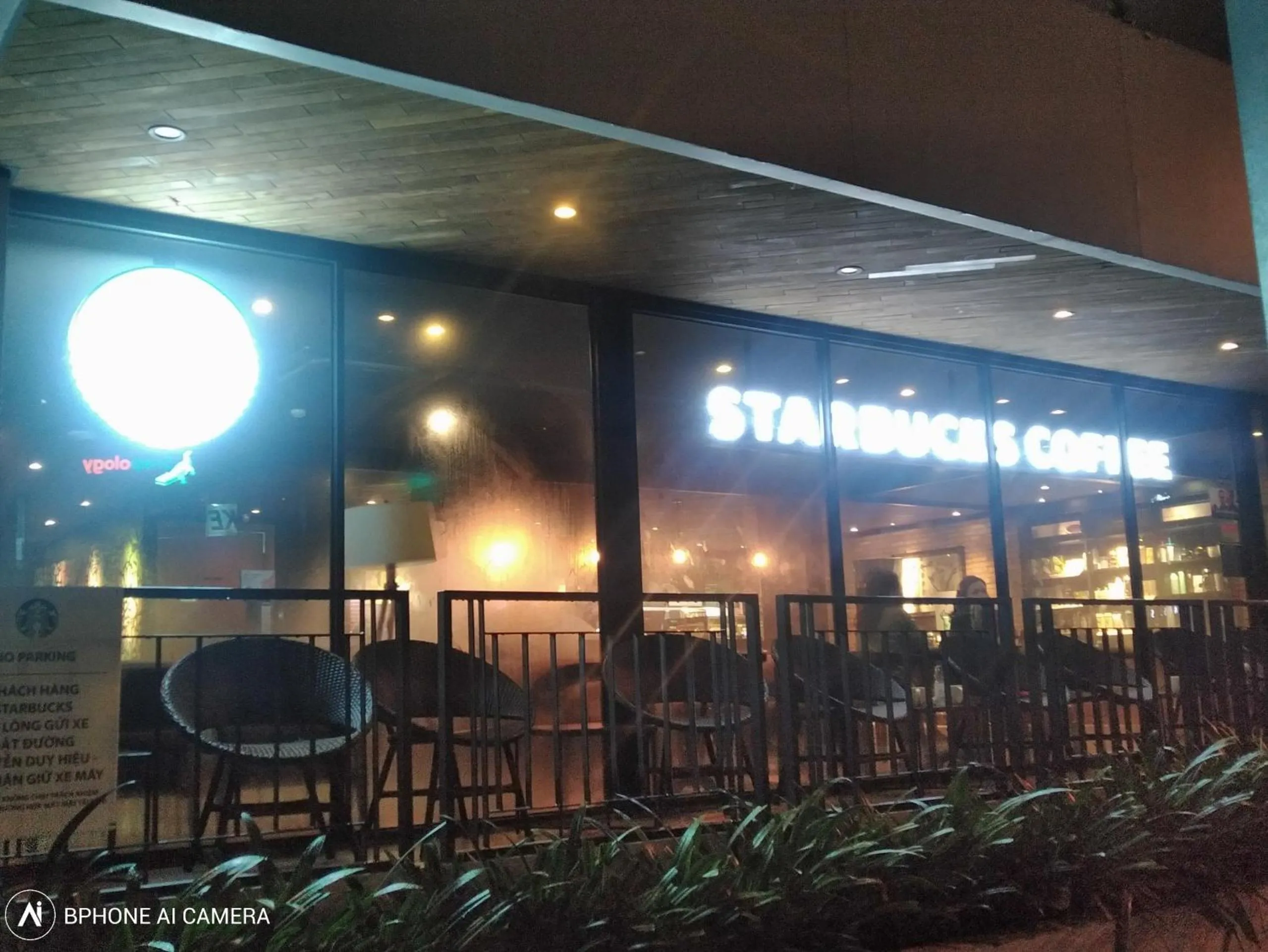 Restaurant/places to eat in Mecozy Apartel