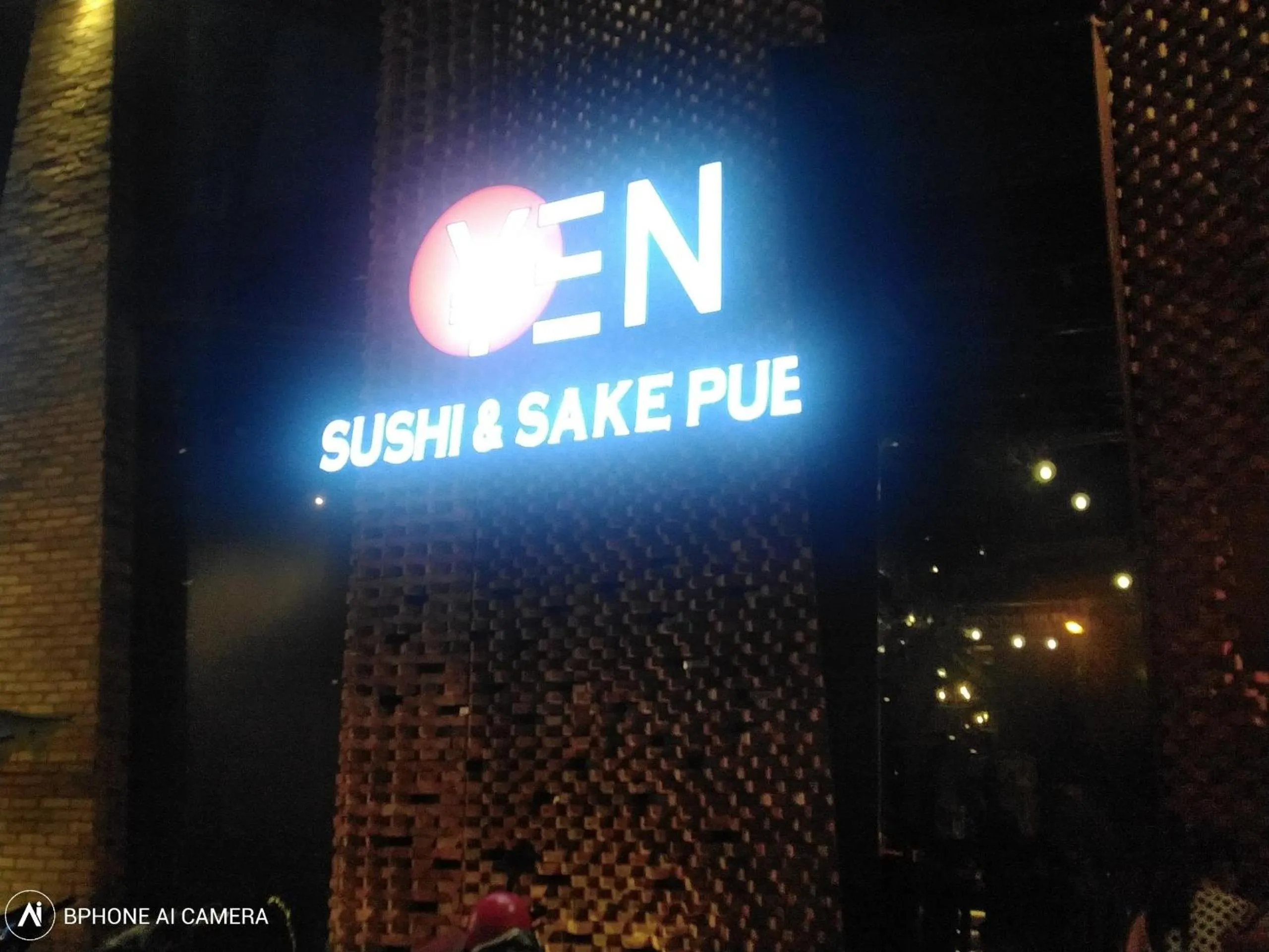 Restaurant/places to eat in Mecozy Apartel