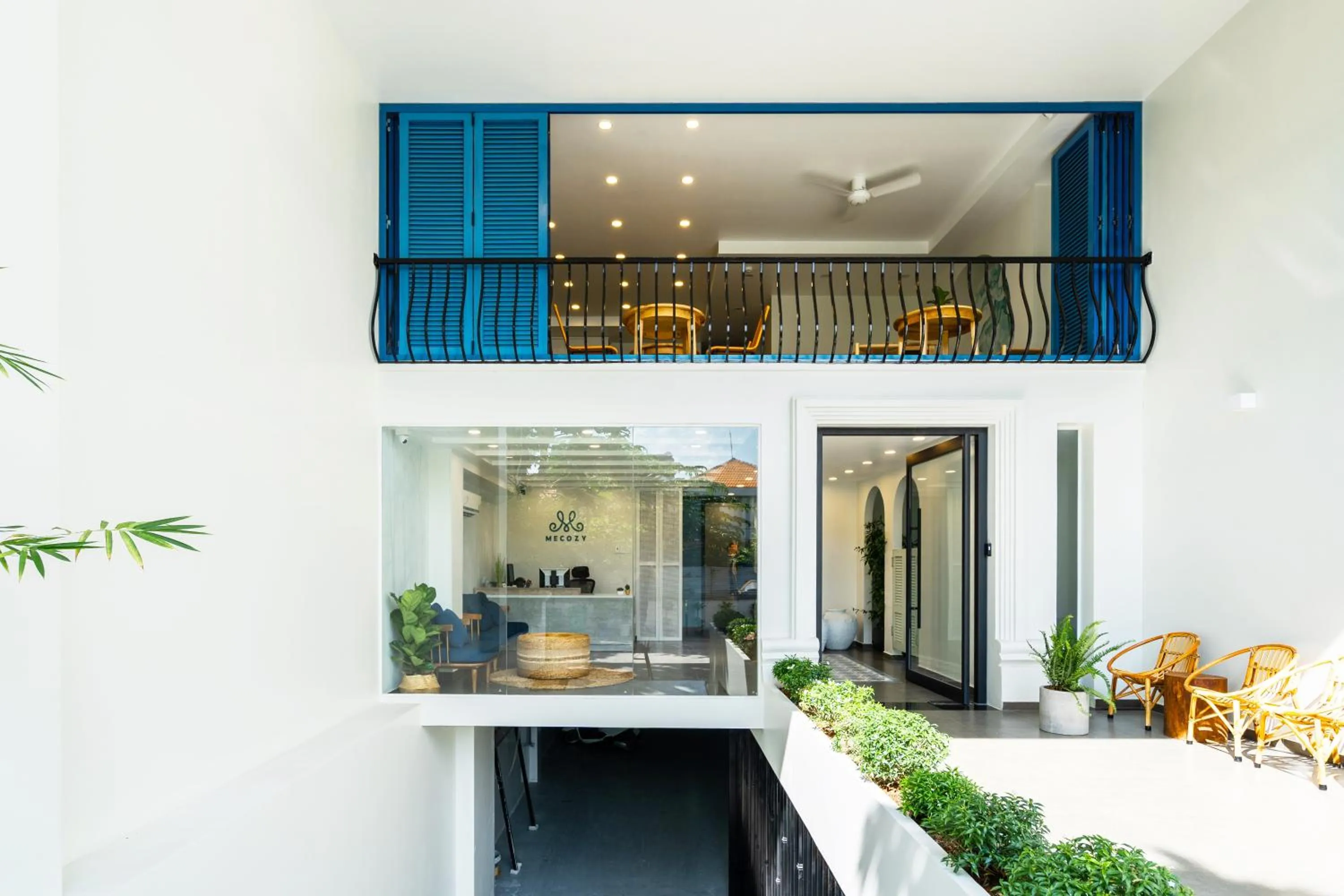 Facade/entrance in Mecozy Apartel