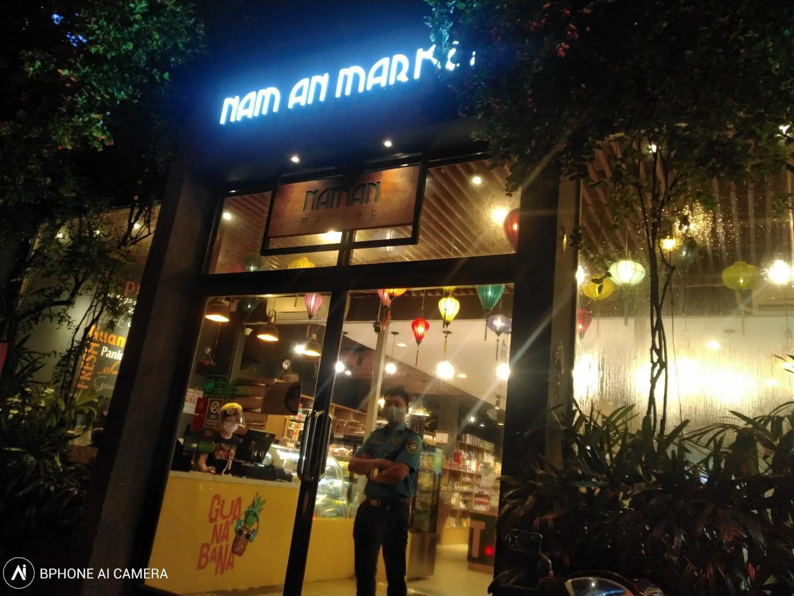 Restaurant/places to eat in Mecozy Apartel