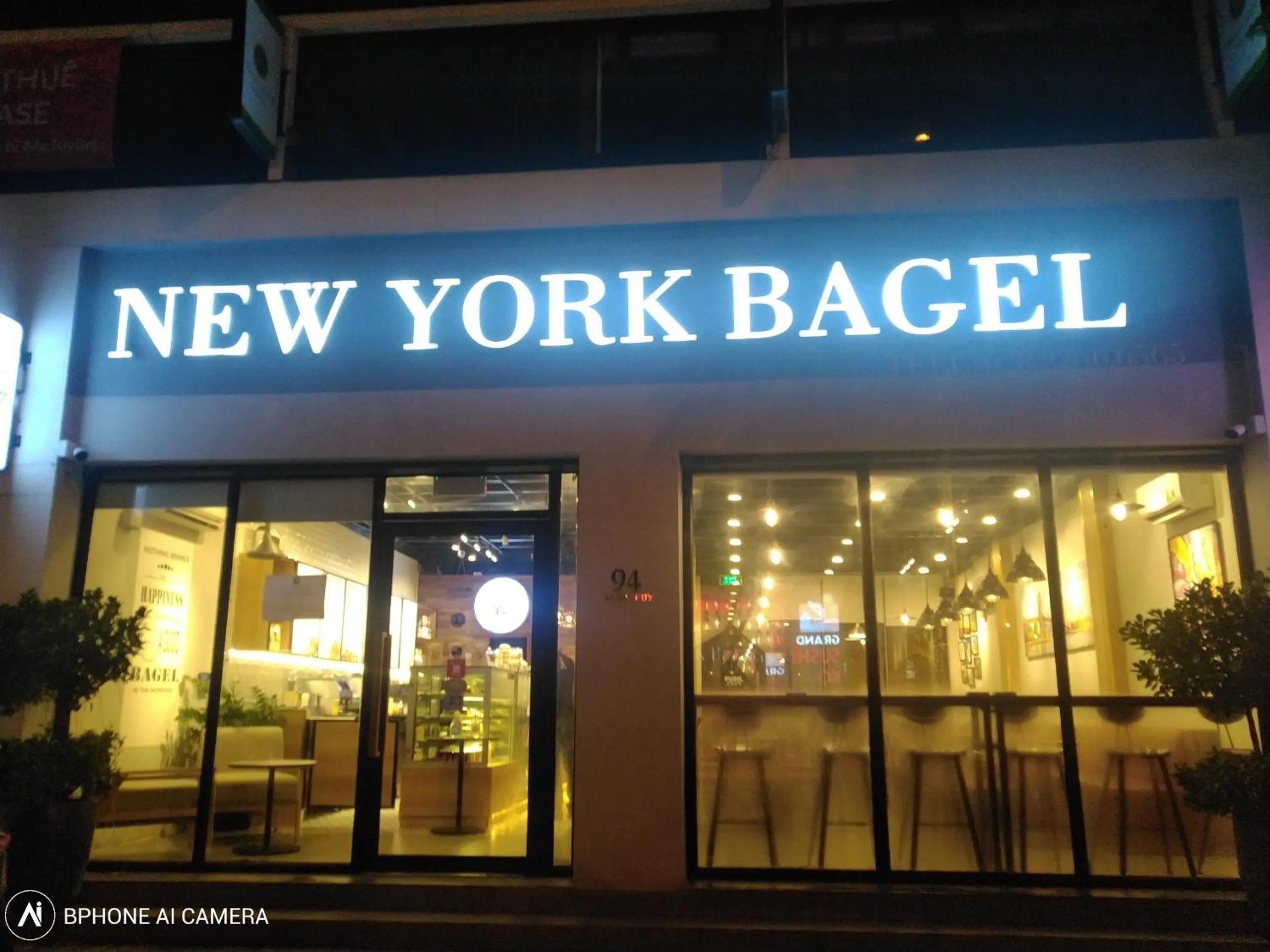 Restaurant/places to eat in Mecozy Apartel