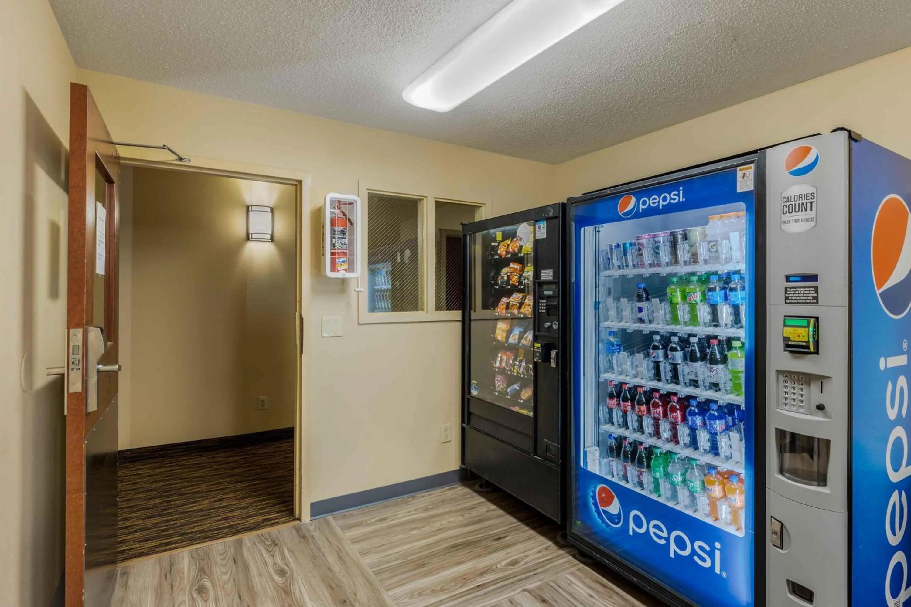 Property building in Extended Stay America Suites - St Louis - St Peters