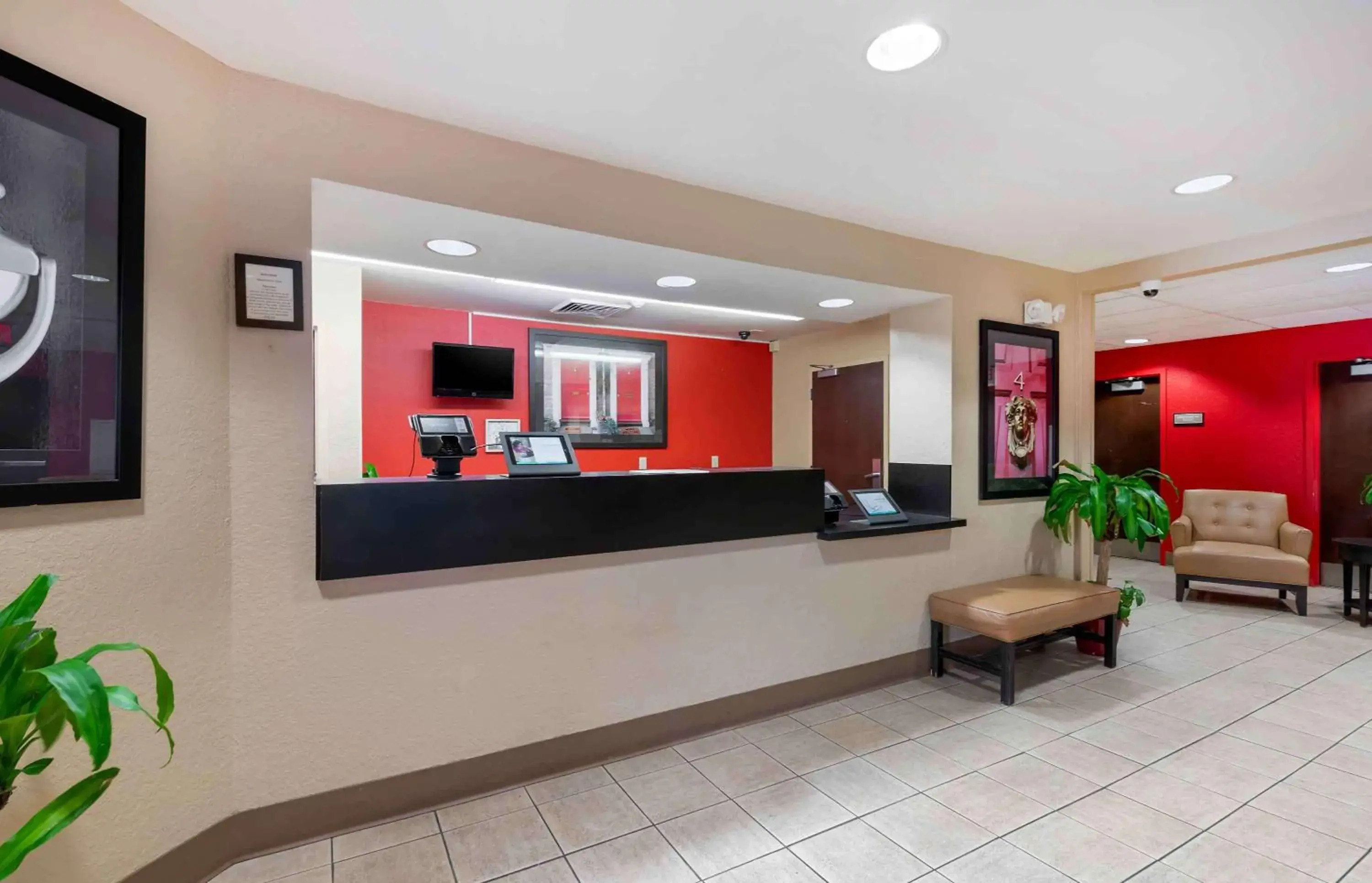Lobby or reception in Extended Stay America Select Suites - Jacksonville - Lenoir Avenue East Lobby or reception in Extended Stay America Select Suites - Jacksonville - Lenoir Avenue East