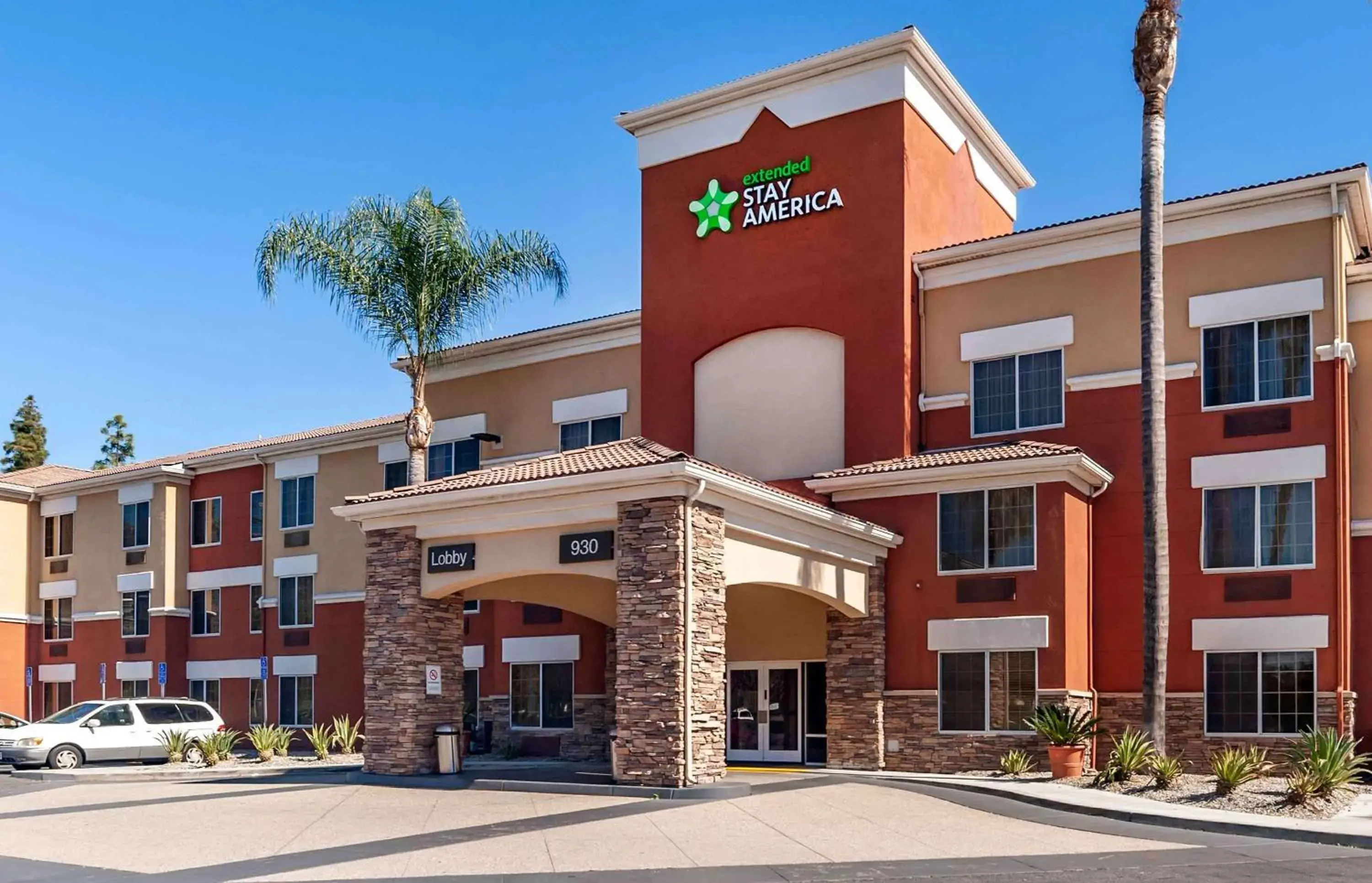 Property building in Extended Stay America Suites - Los Angeles - Monrovia Property building in Extended Stay America Suites - Los Angeles - Monrovia