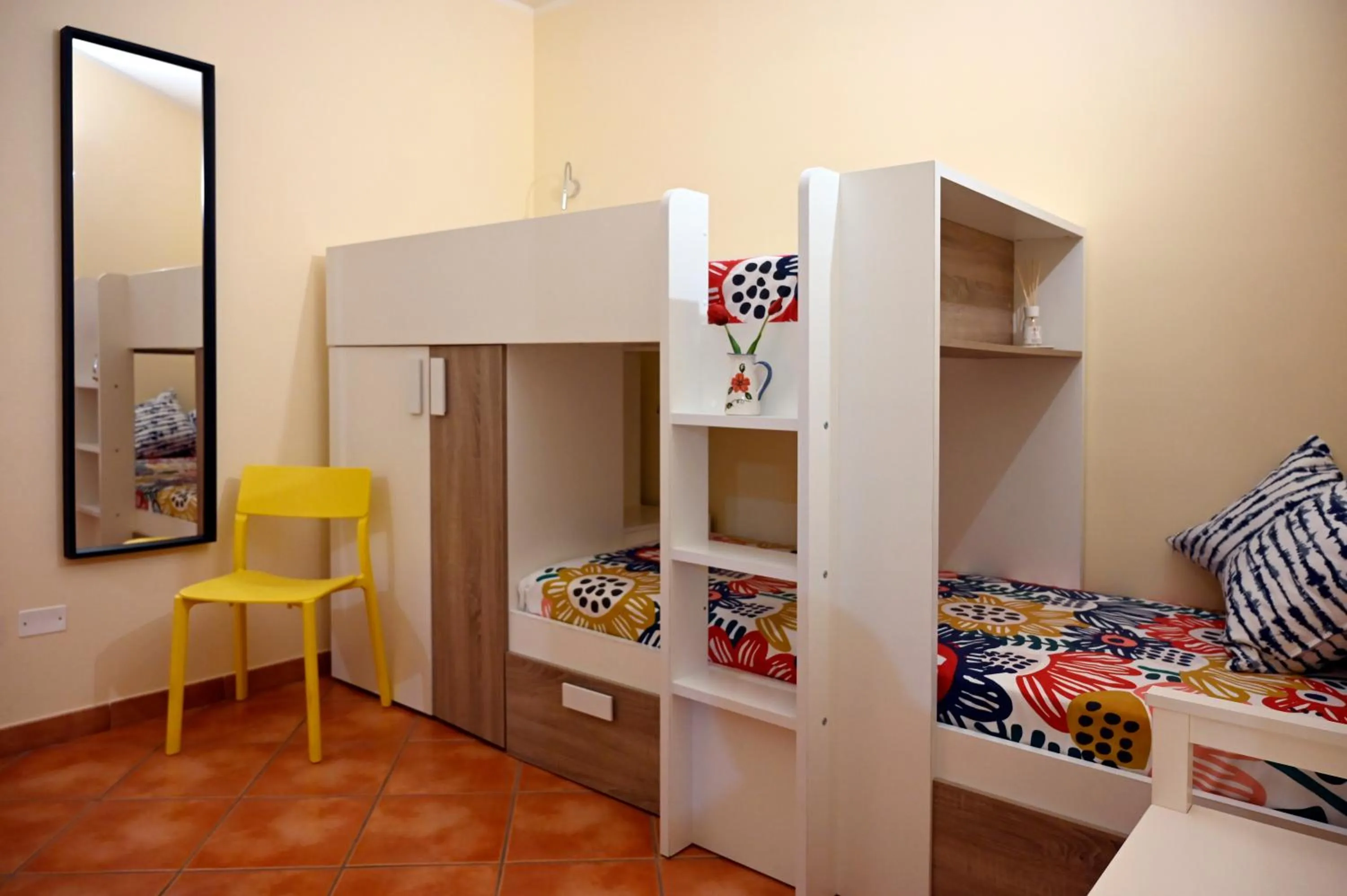 bunk bed, Bed in Balconcino sugli Ulivi