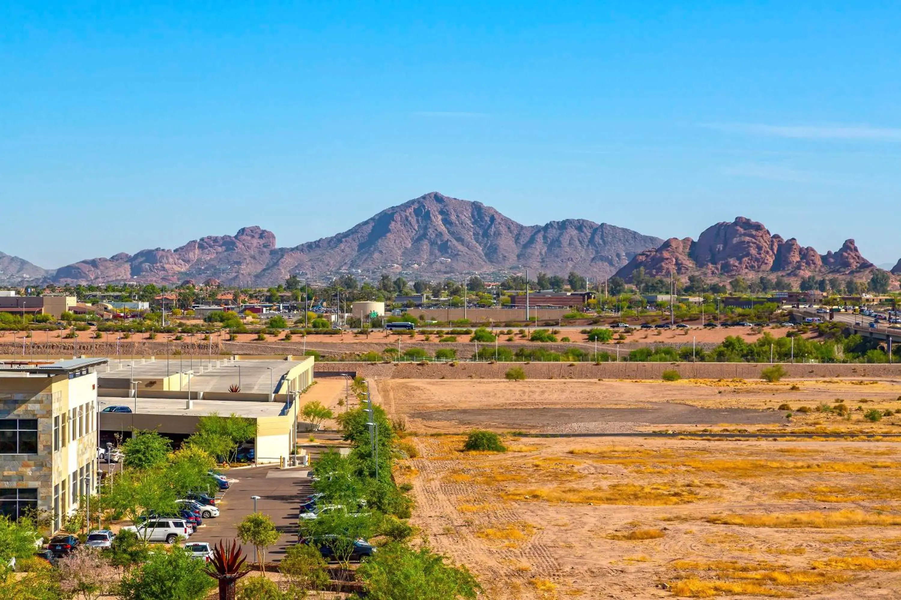 Property building in Hyatt Place Tempe Phoenix Airport Property building in Hyatt Place Tempe Phoenix Airport