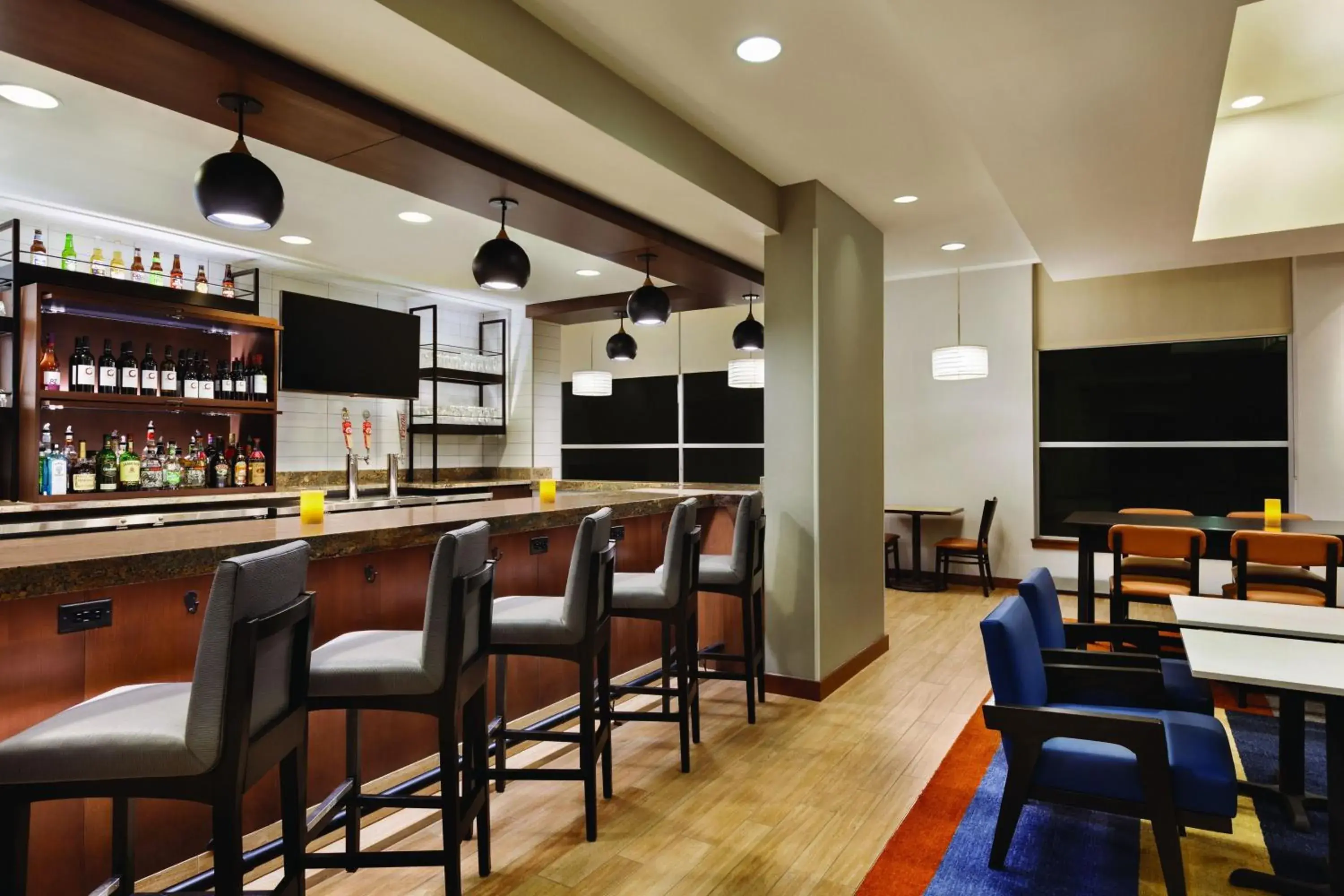 Restaurant/places to eat in Hyatt House Denver Airport Restaurant/places to eat in Hyatt House Denver Airport