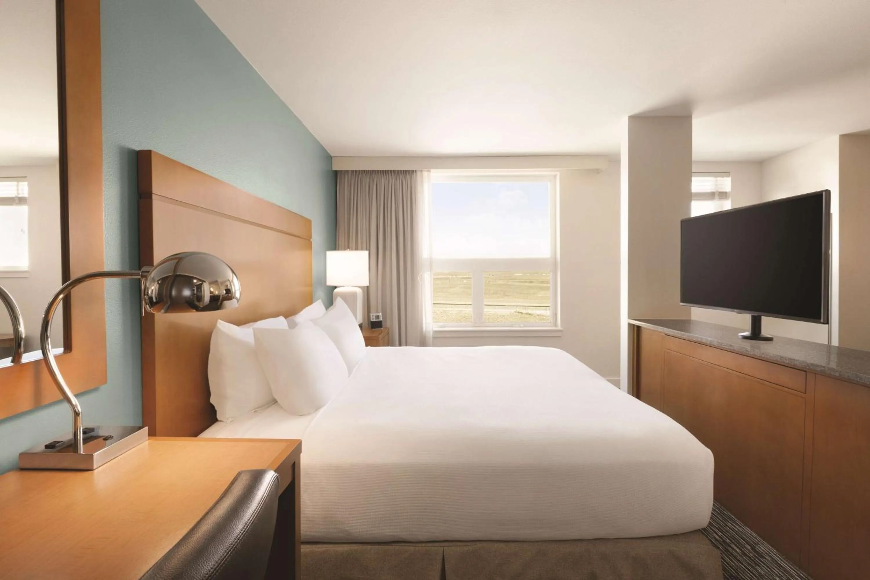 Photo of the whole room, Bed in Hyatt House Denver Airport
