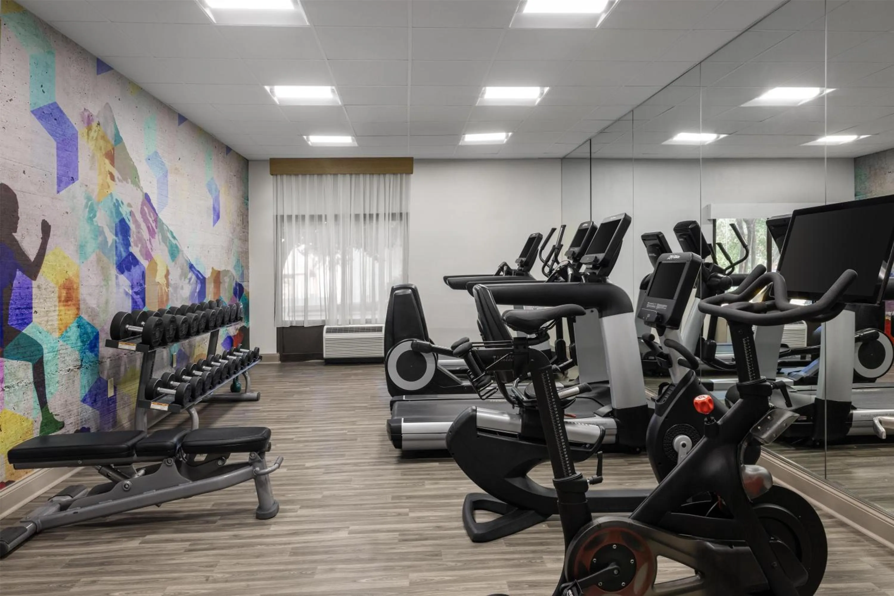 Fitness centre/facilities in Hyatt Place Atlanta Airport South