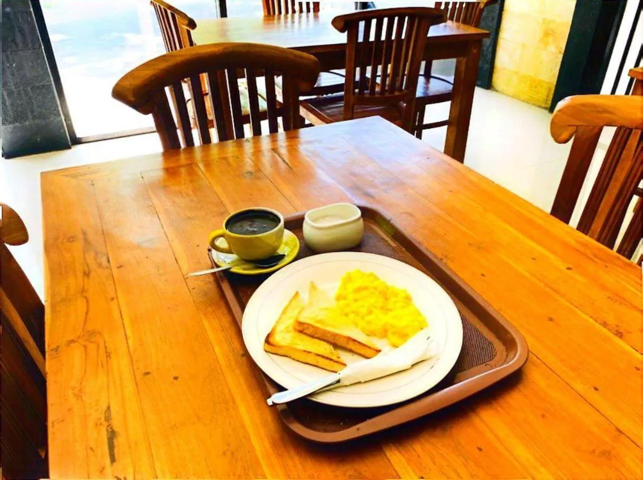 Food and drinks in Sukawati Inn at Crystal Bay