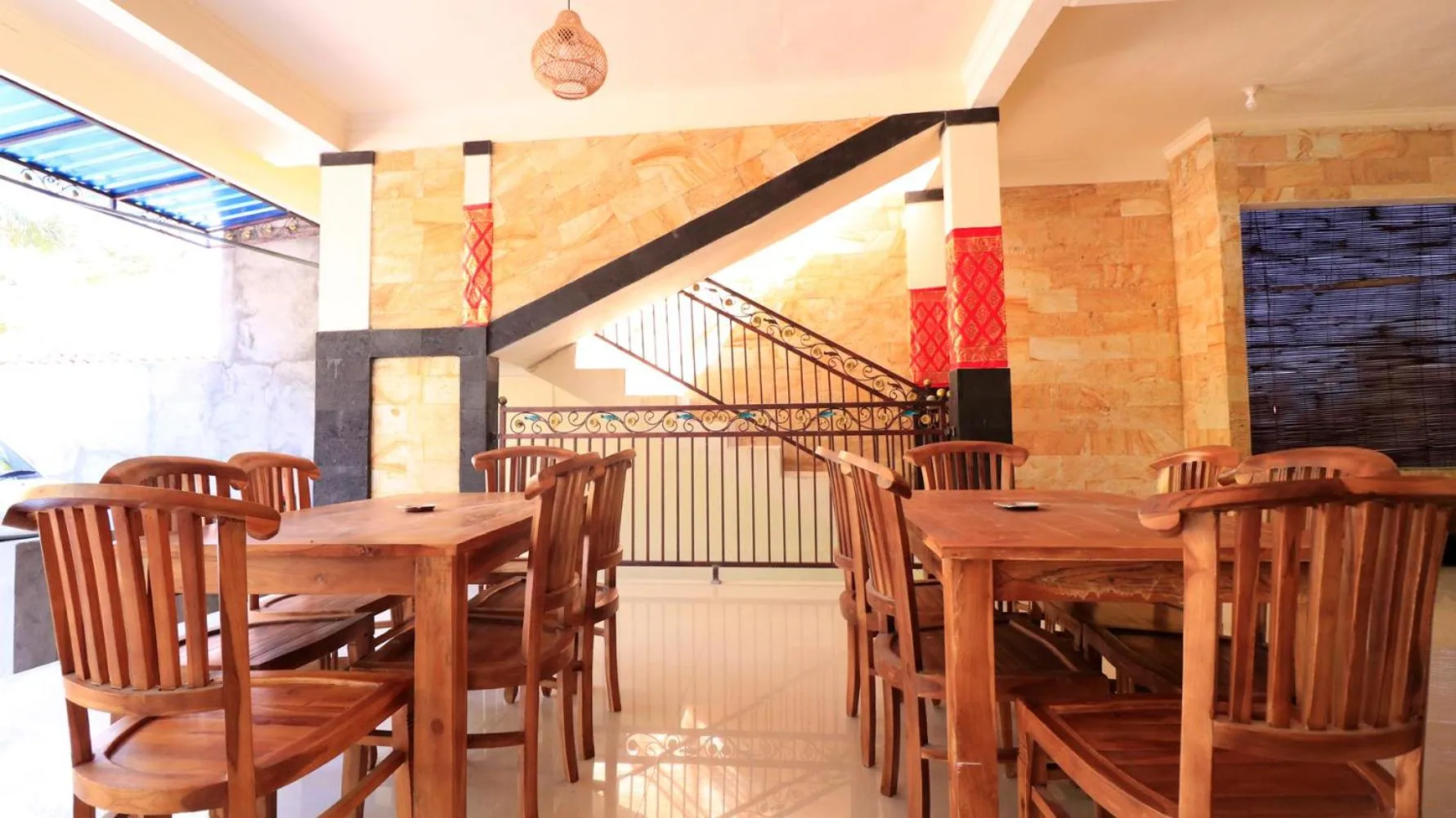Restaurant/places to eat in Sukawati Inn at Crystal Bay