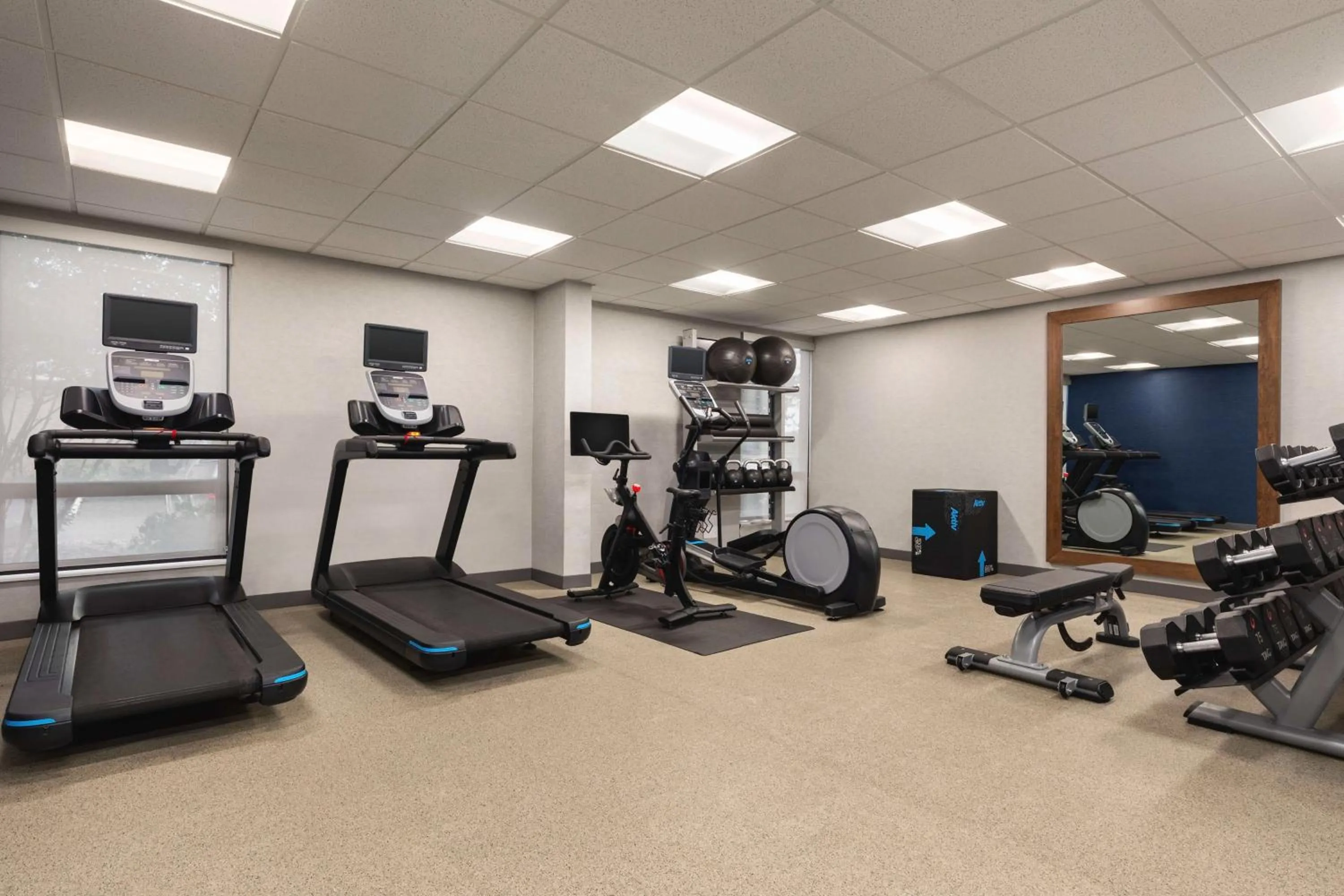 Fitness centre/facilities in Hampton Inn Charlottesville