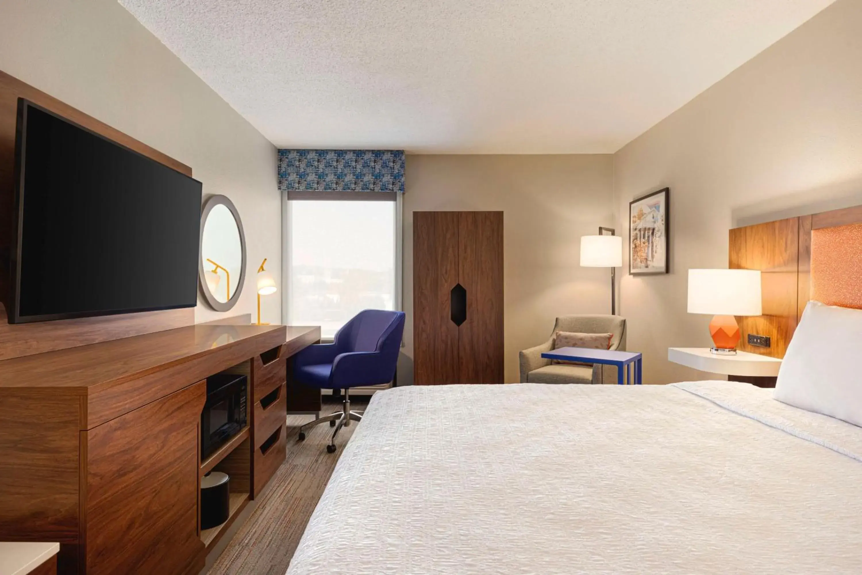 Bed in Hampton Inn Charlottesville Bed in Hampton Inn Charlottesville