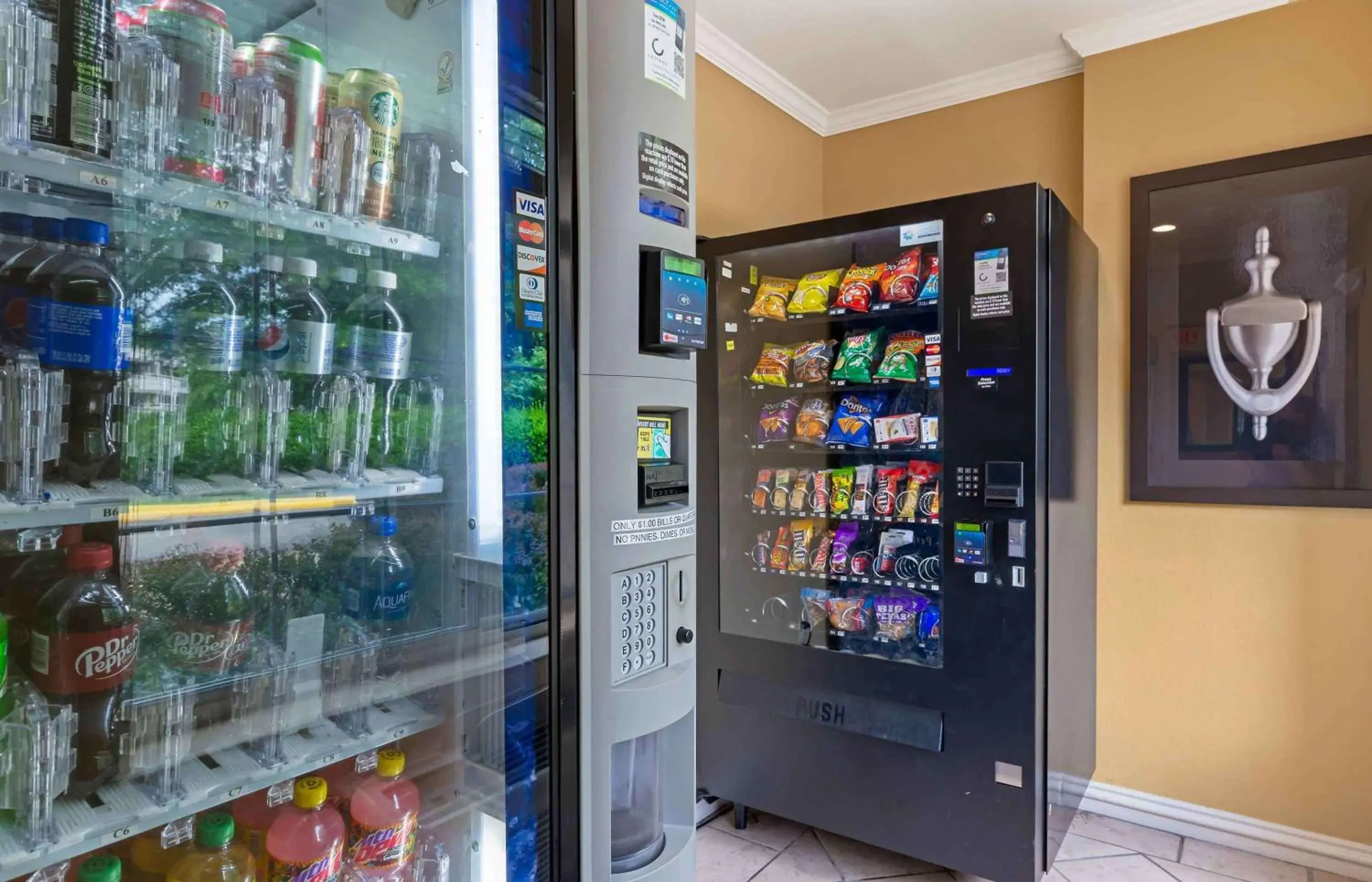 Property building in Extended Stay America Suites - North Chesterfield - Arboretum Property building in Extended Stay America Suites - North Chesterfield - Arboretum