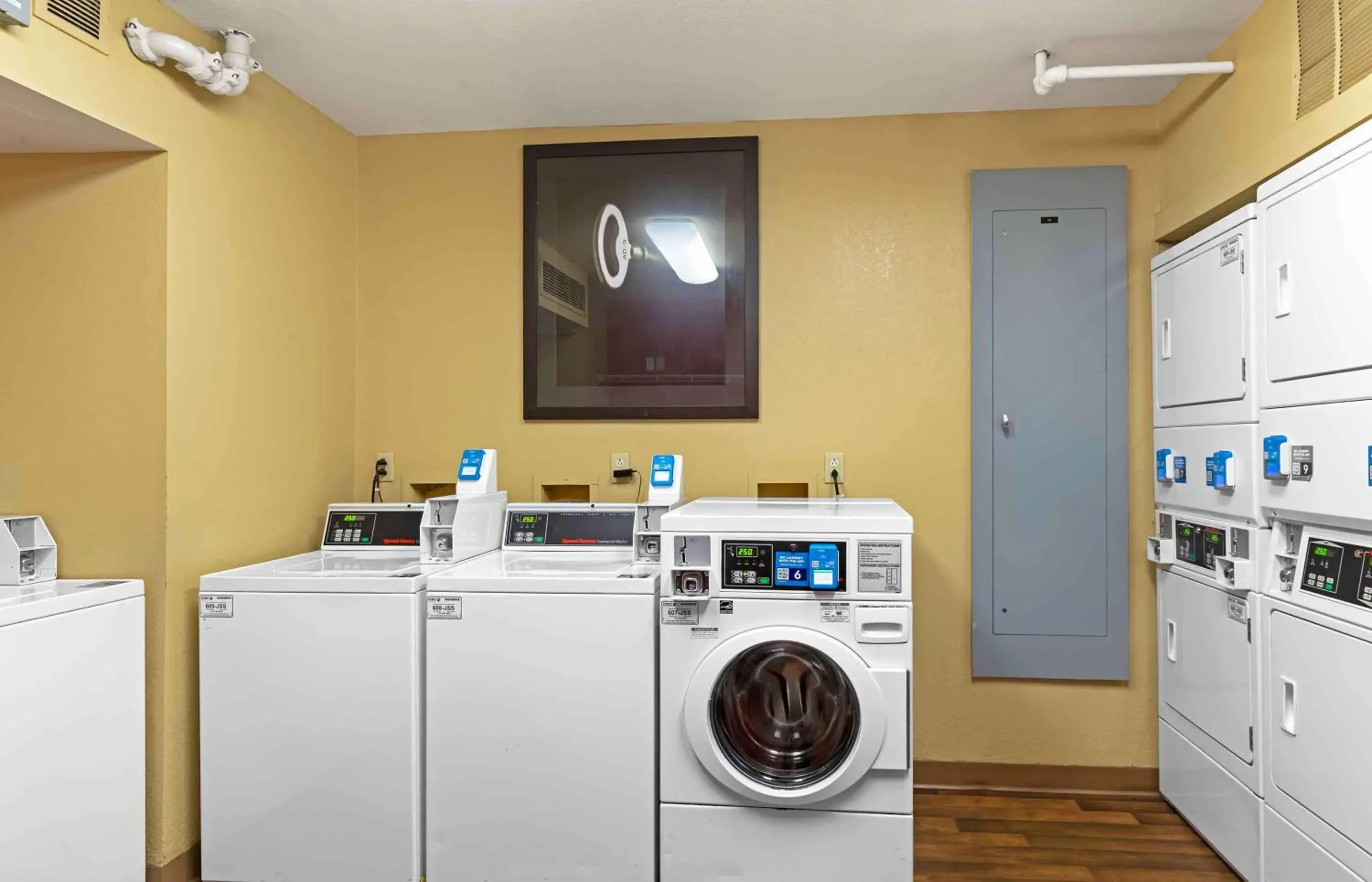 Property building in Extended Stay America Suites - North Chesterfield - Arboretum Property building in Extended Stay America Suites - North Chesterfield - Arboretum