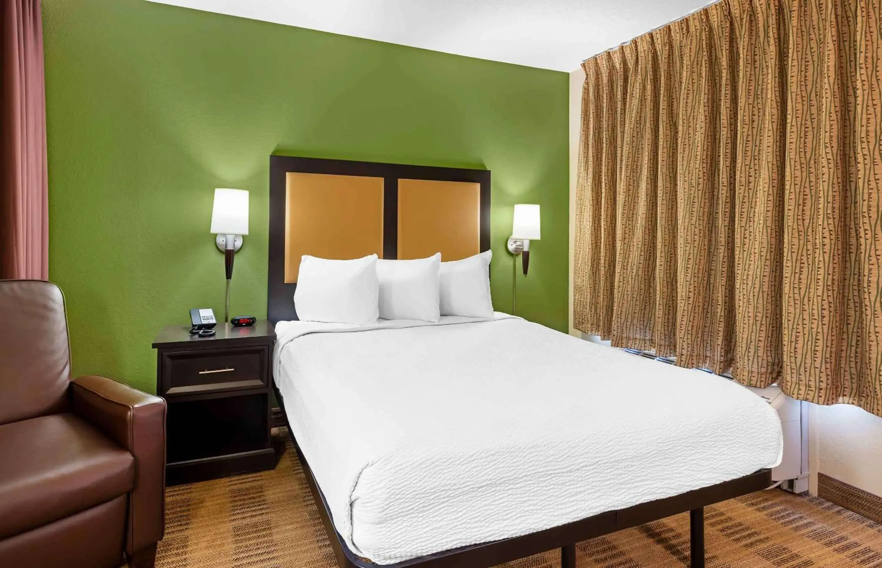 Queen Studio - Non-Smoking in Extended Stay America Suites - North Chesterfield - Arboretum Queen Studio - Non-Smoking in Extended Stay America Suites - North Chesterfield - Arboretum