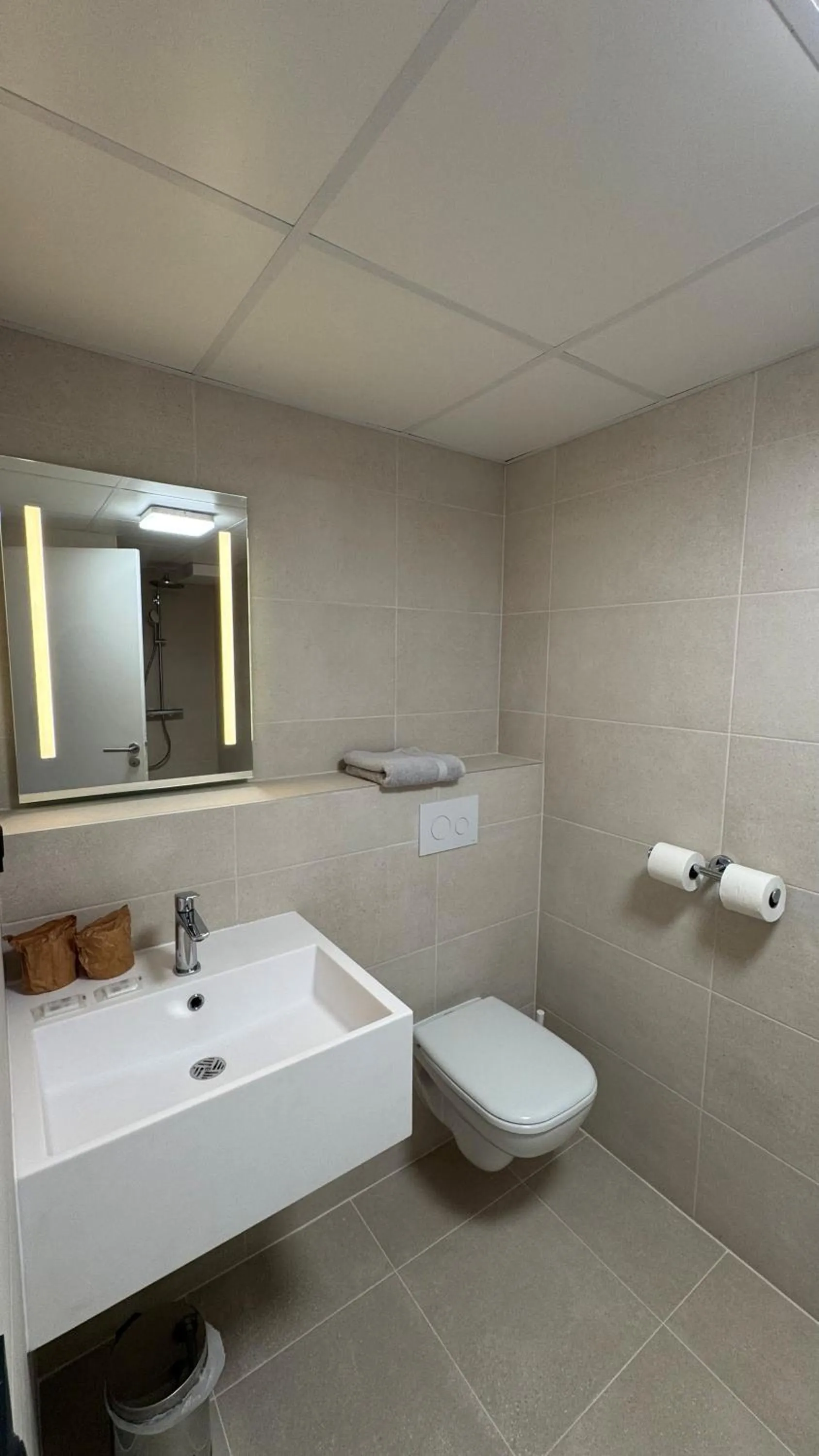 Bathroom in Abalys Hotel