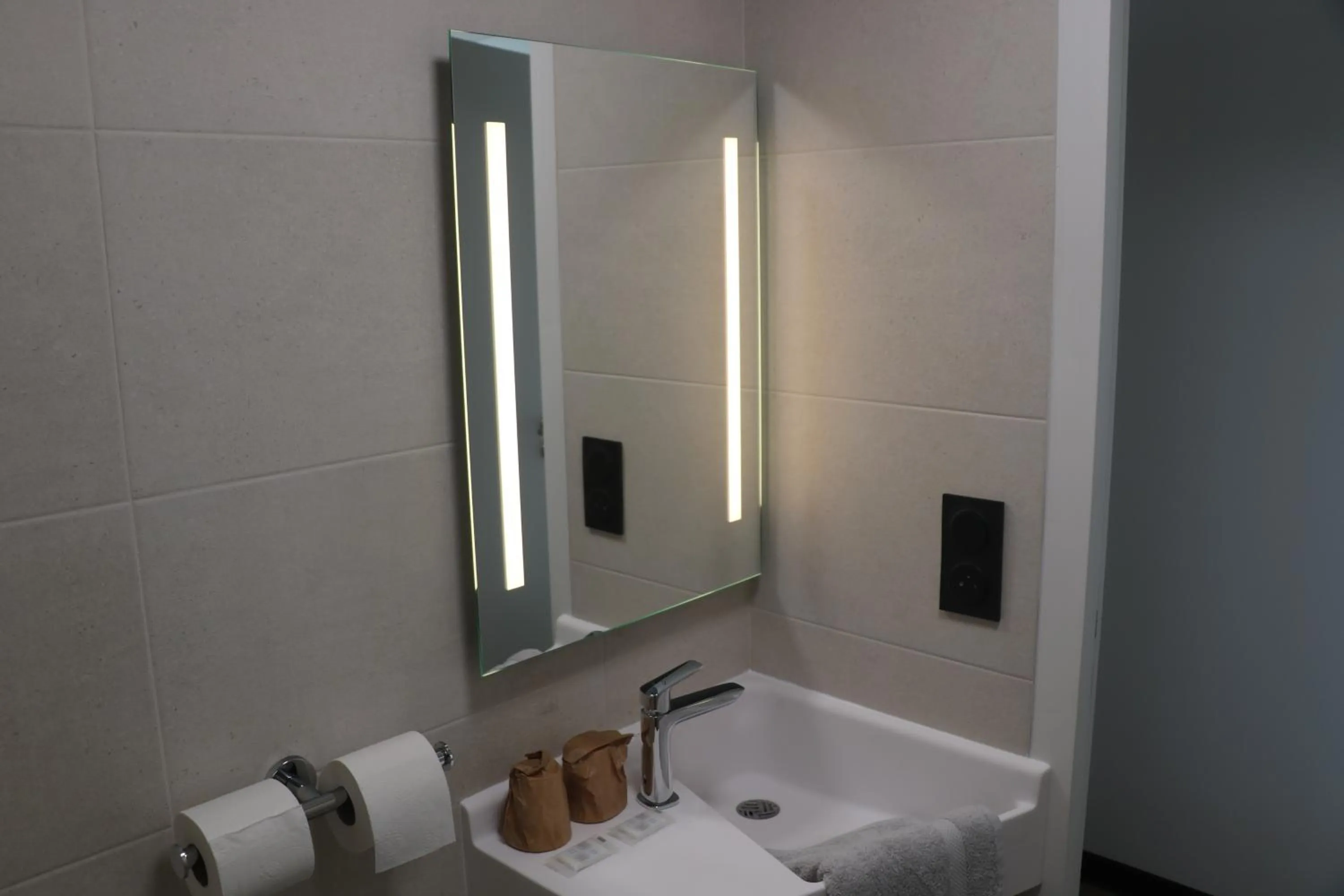 Bathroom in Abalys Hotel