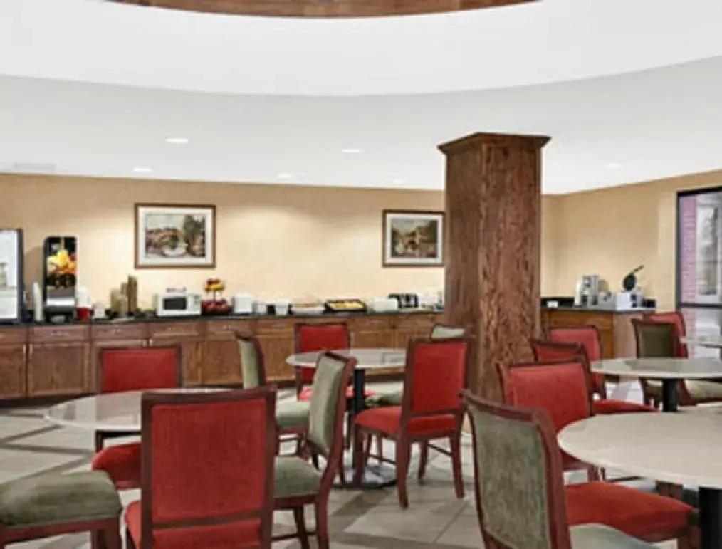 Restaurant/places to eat in Baymont by Wyndham Elkhart Restaurant/places to eat in Baymont by Wyndham Elkhart