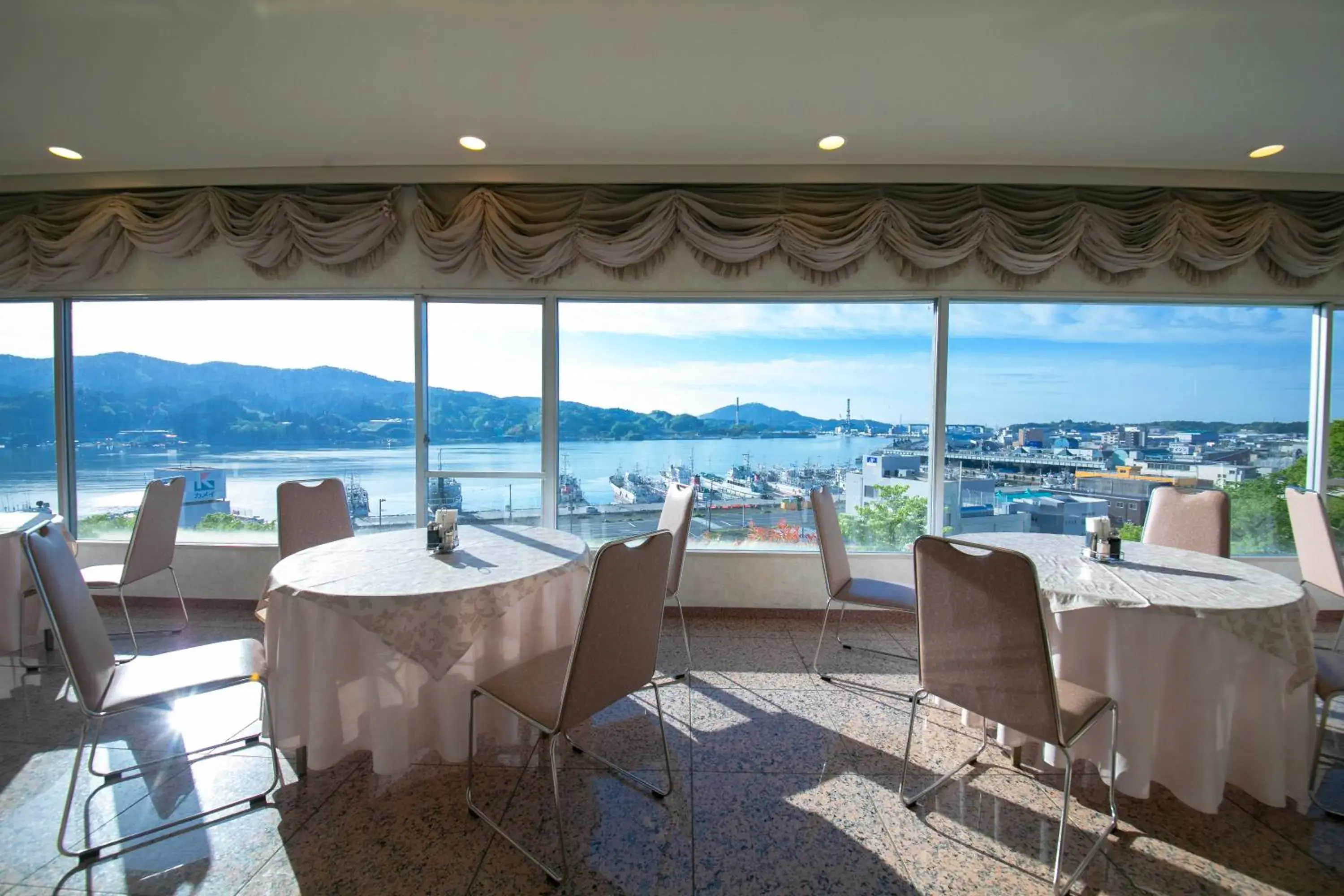 Restaurant/places to eat in Kesennuma Plaza Hotel Restaurant/places to eat in Kesennuma Plaza Hotel