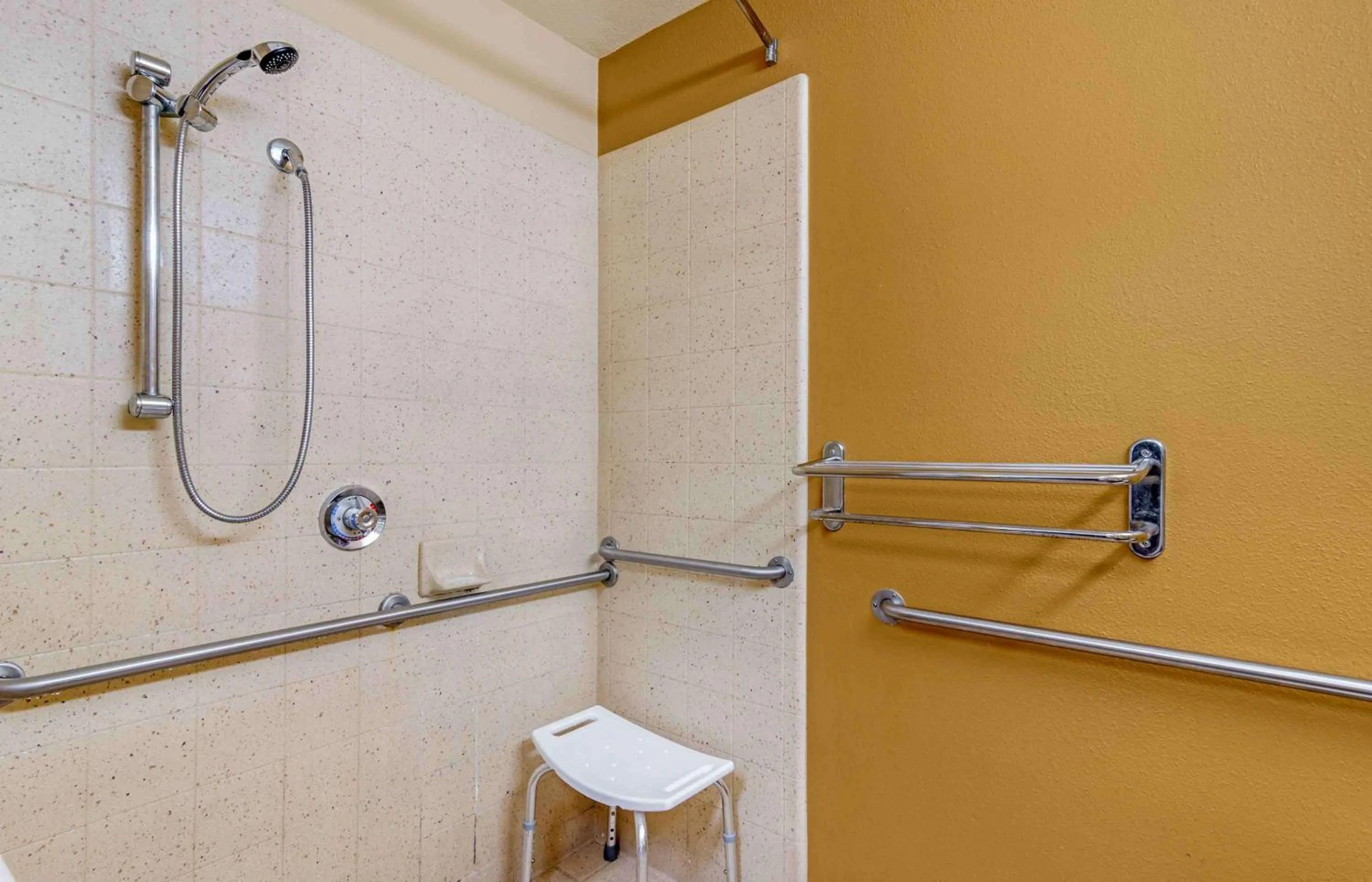 Bathroom in Extended Stay America Select Suites - Atlanta - Cumberland Mall