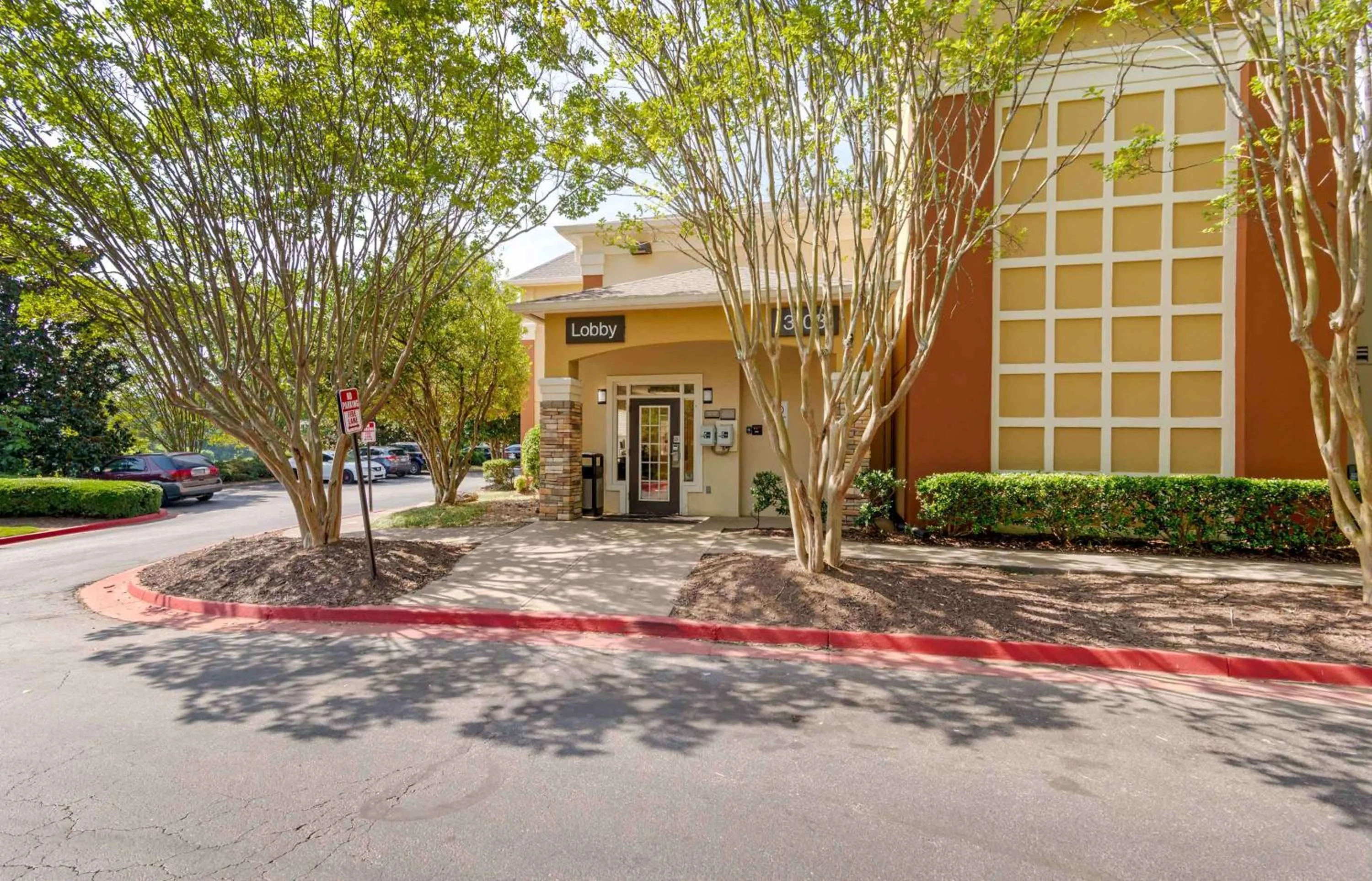 Property building in Extended Stay America Select Suites - Atlanta - Cumberland Mall