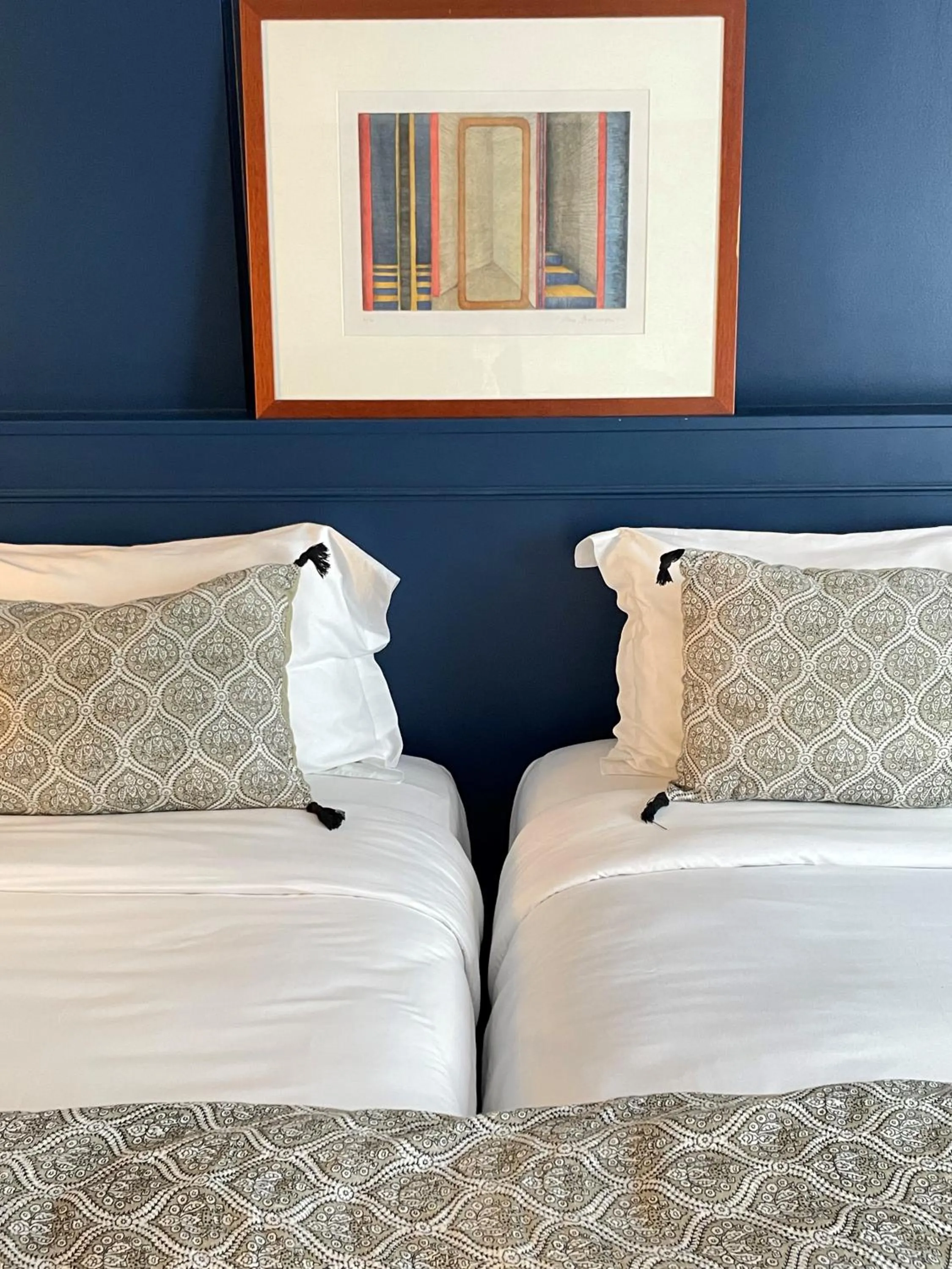 Bed in Le Pergolèse Paris Champs Elysées