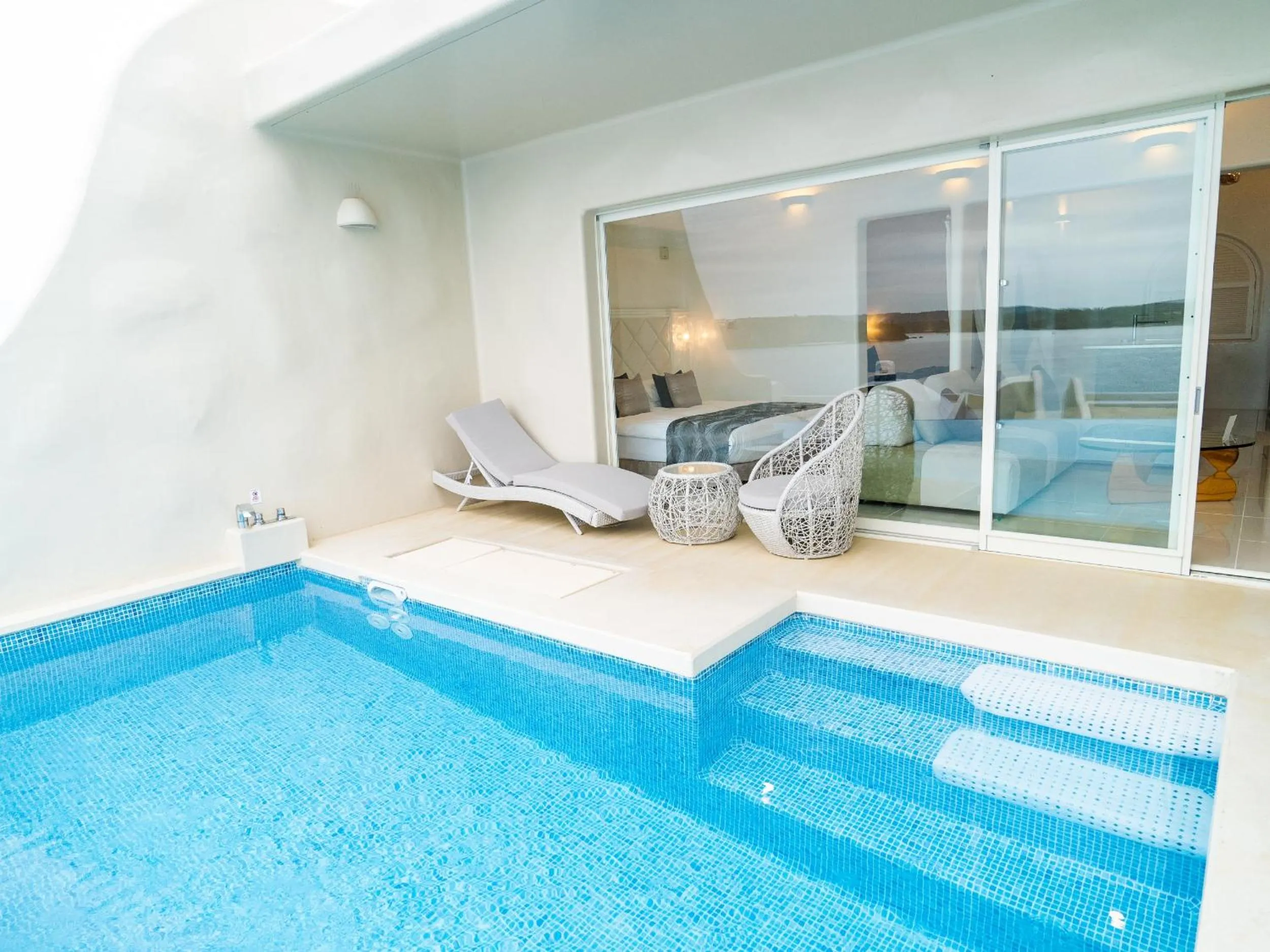 Photo of the whole room in Yuki Suite Kourijima