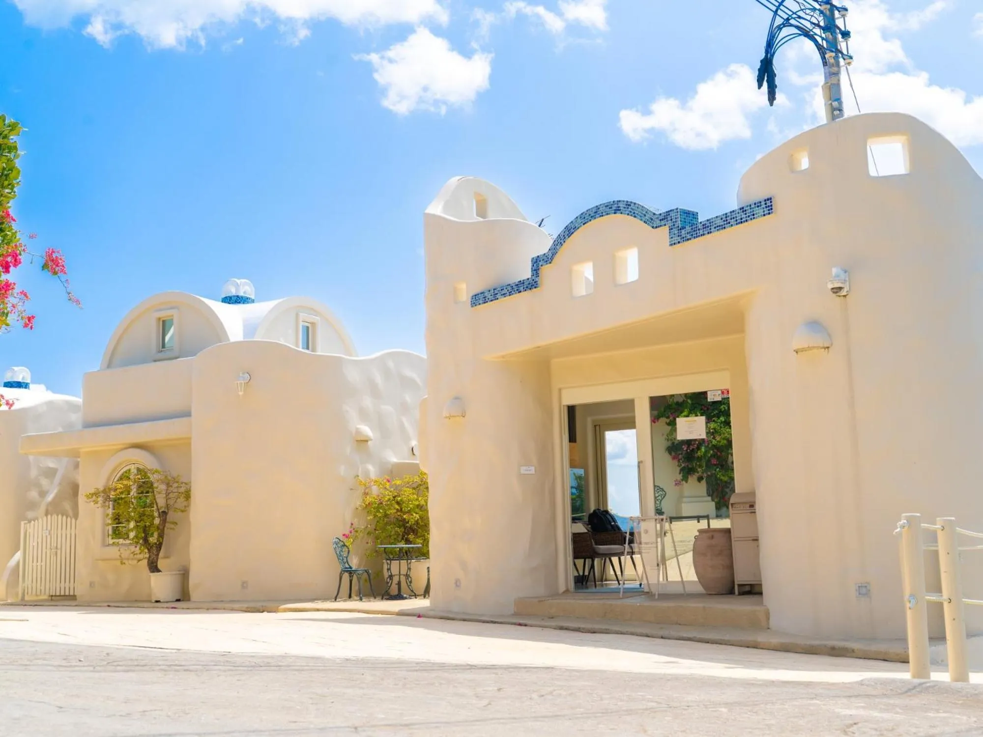 Property building in Yuki Suite Kourijima