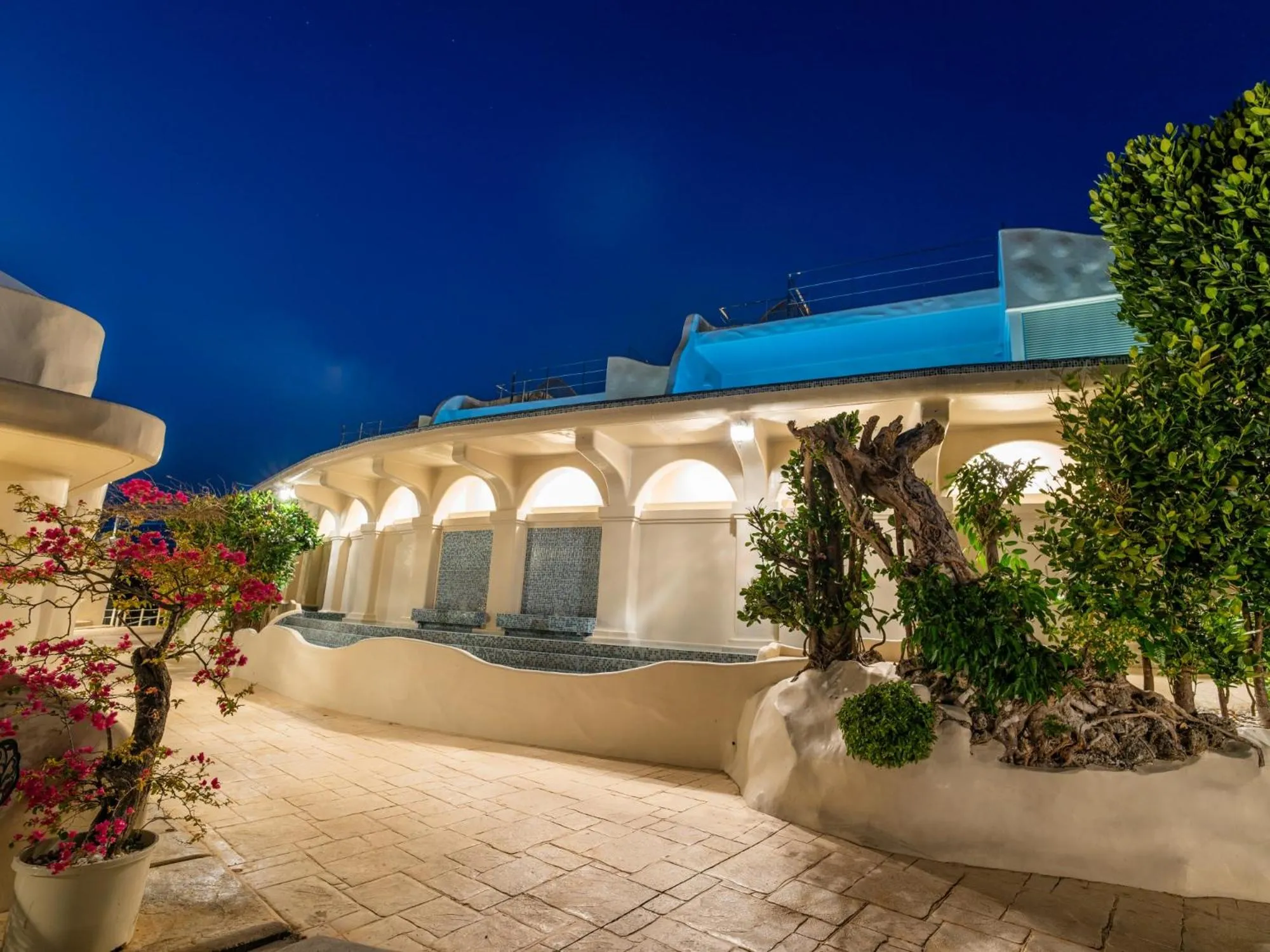 Property building in Yuki Suite Kourijima