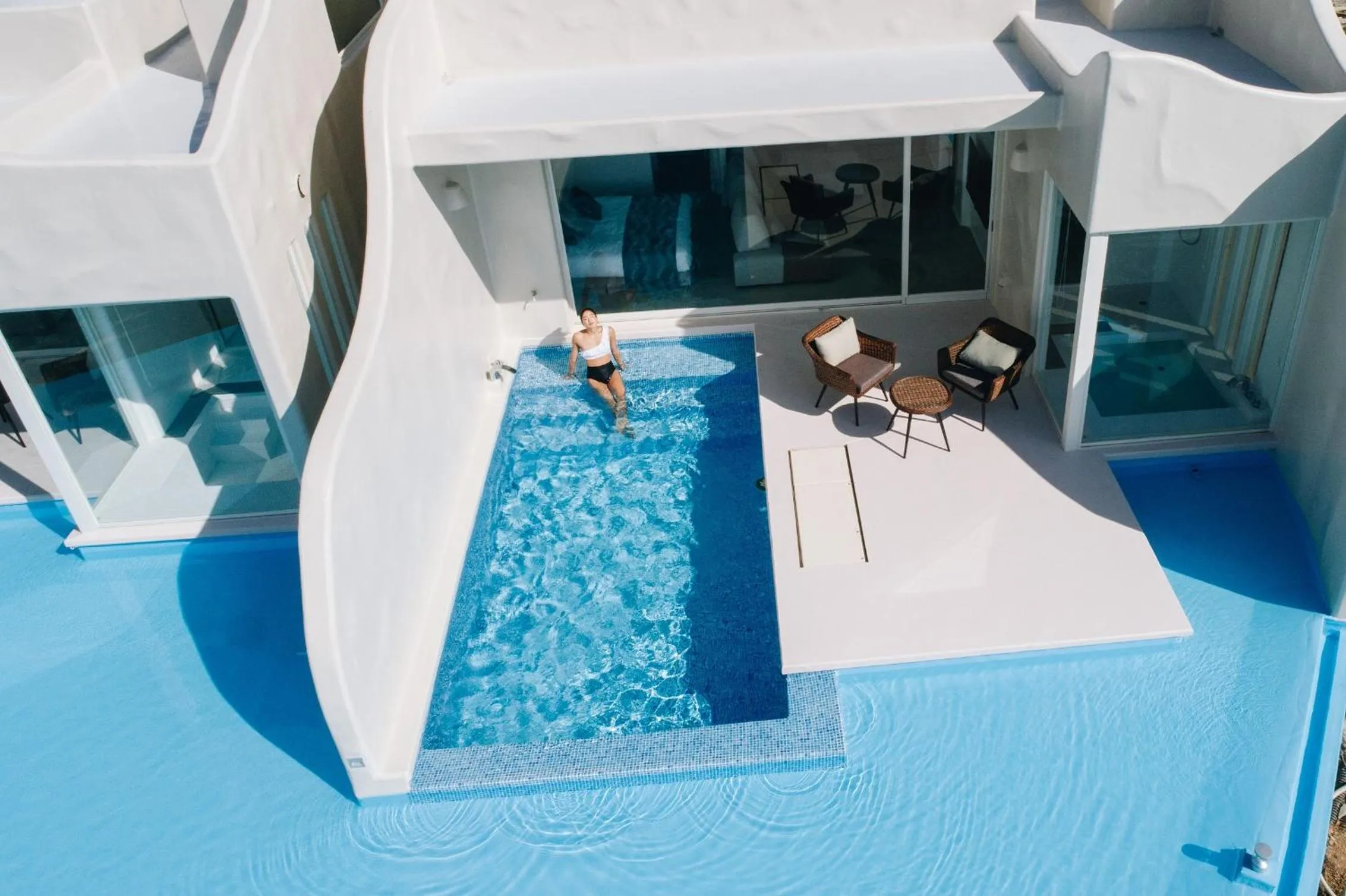 Property building in Yuki Suite Kourijima