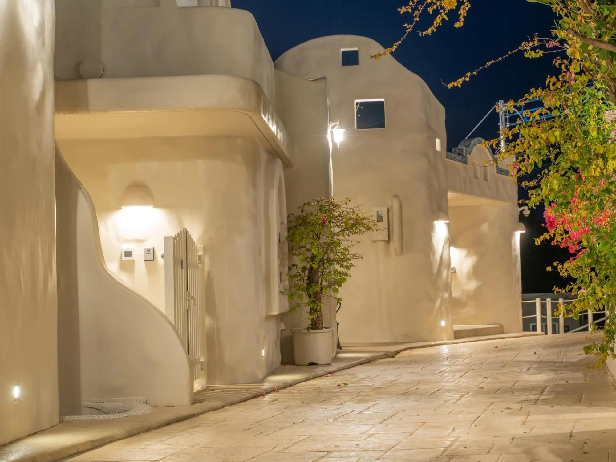 Property building in Yuki Suite Kourijima