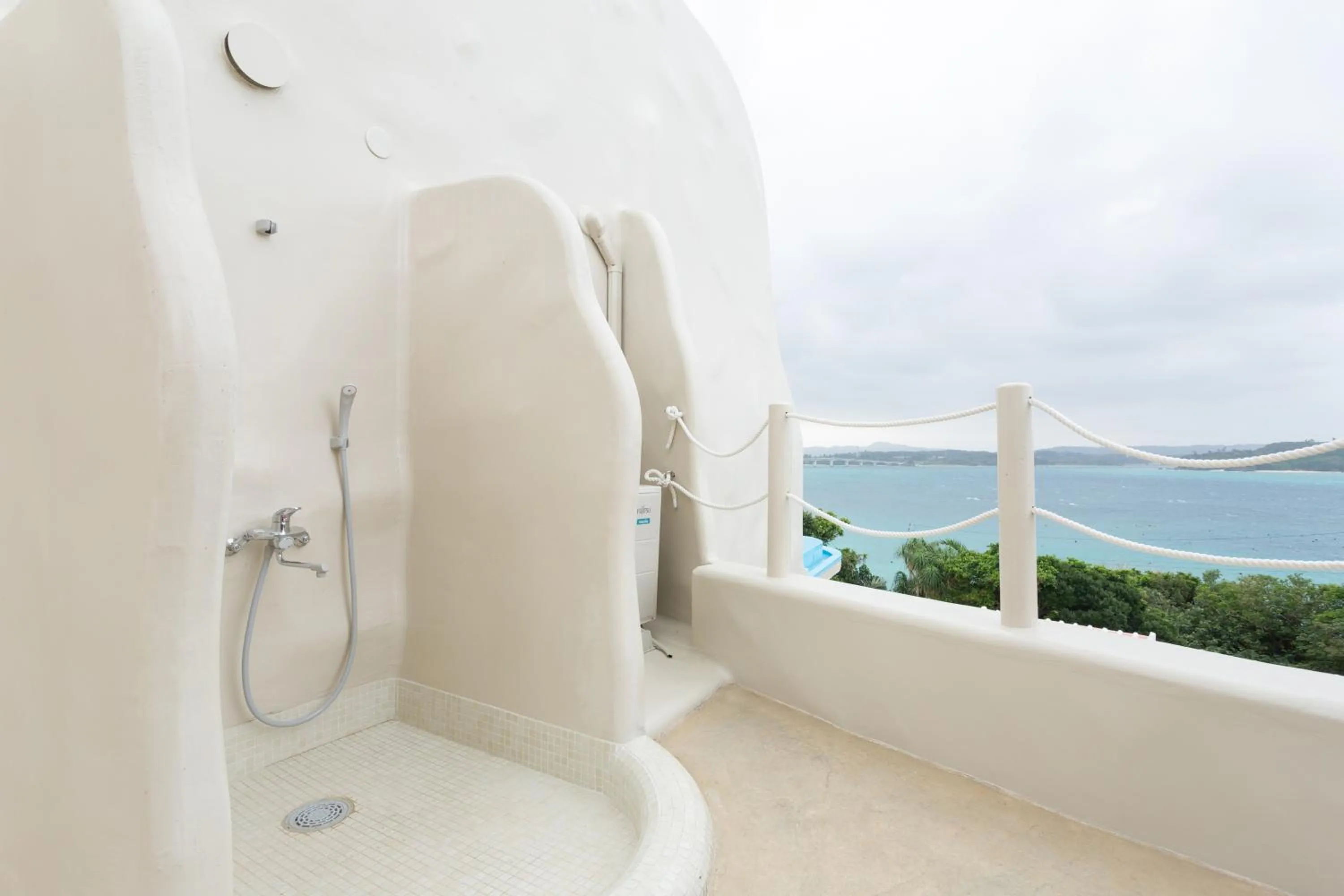 Shower in Yuki Suite Kourijima