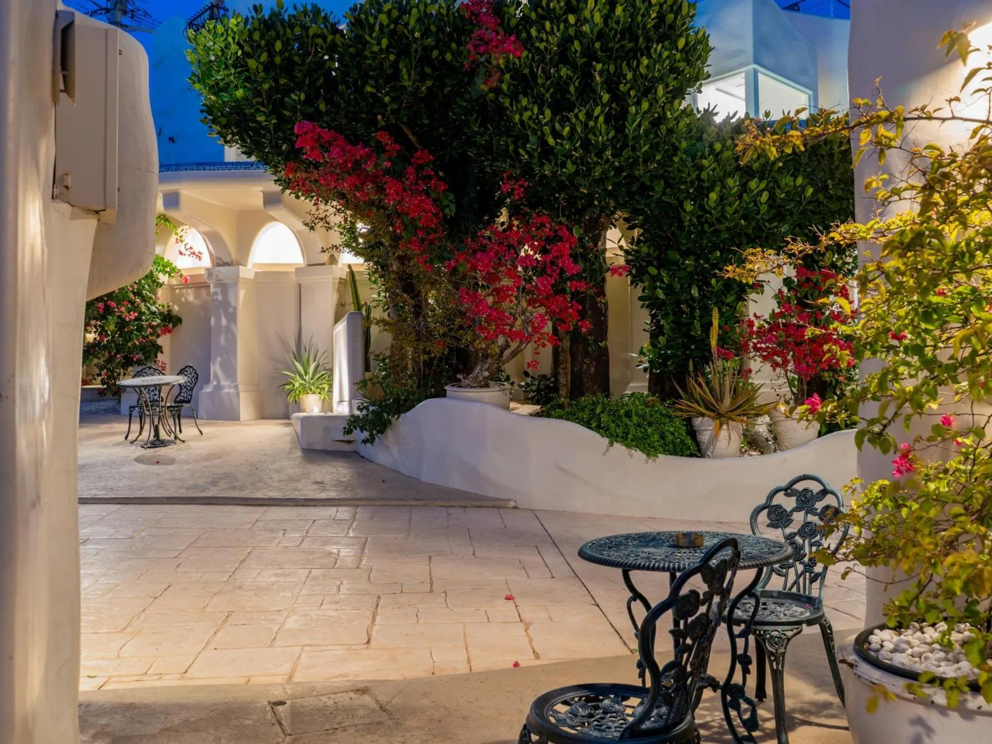 Property building in Yuki Suite Kourijima