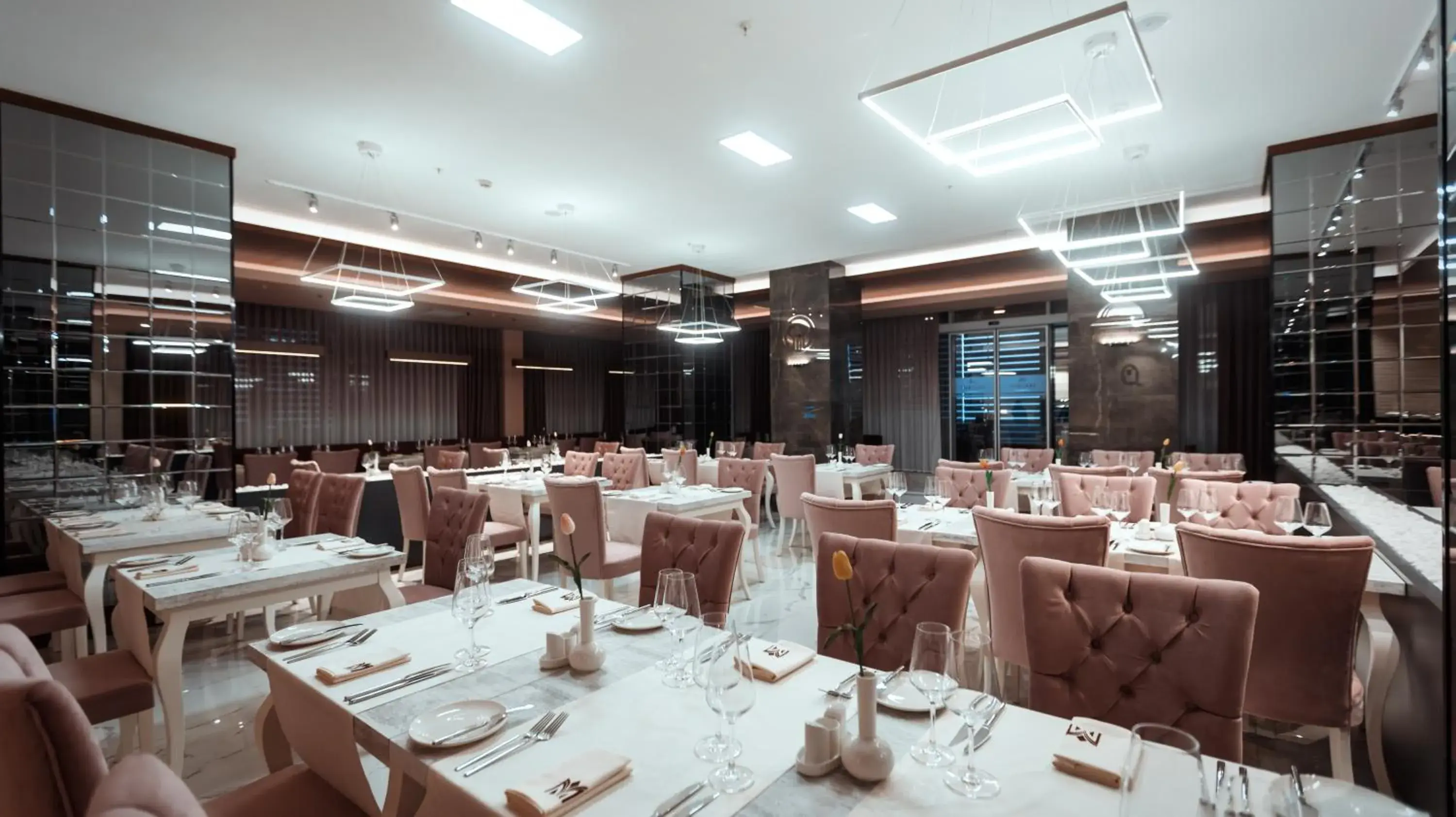 Restaurant/places to eat in Midtown Hotel Baku Restaurant/places to eat in Midtown Hotel Baku