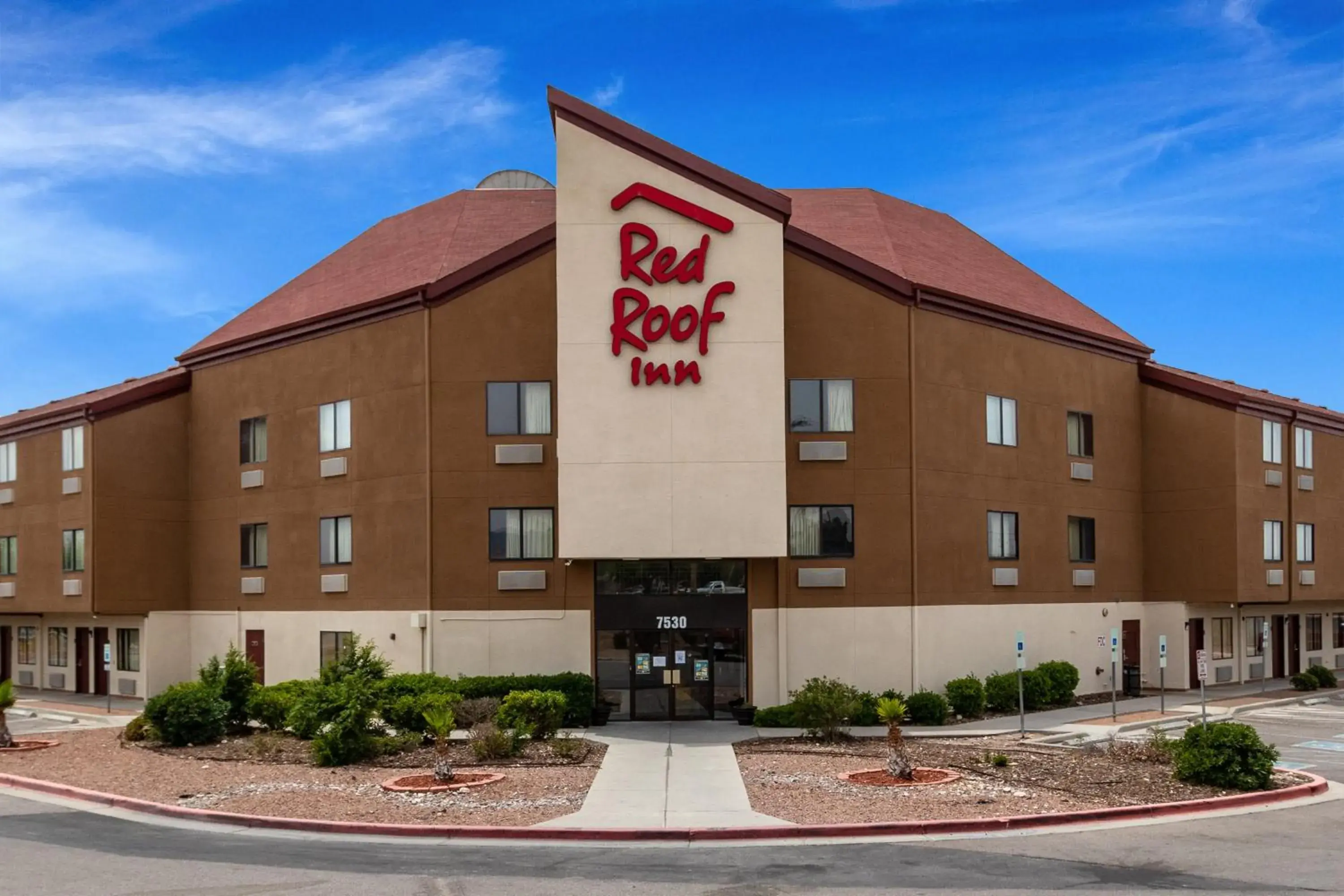 Property building in Red Roof Inn El Paso West Property building in Red Roof Inn El Paso West